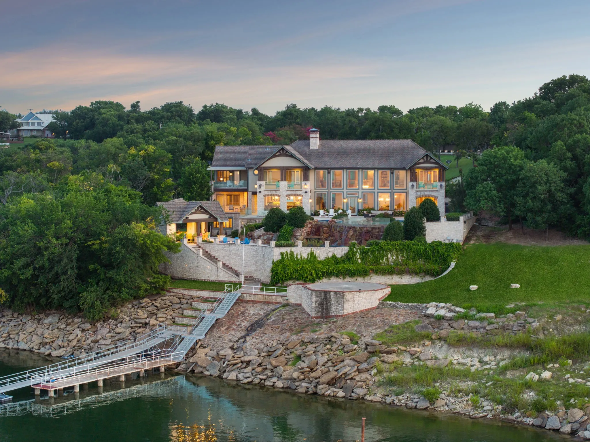 Single Family Residence For Sale in Grayson County , 362 Thompson Heights Drive, Denison, Texas 75020, 7 Bedrooms, 10 Bathrooms, 2 Garage spaces, 11,551 Sqft, built in 2003, Price $9,900,000, mls#21326263, Real Estate Agent in Denison, Homes For Sale in Grayson county, Homes For Sale in Denison, Realtor in Denison Texas, Real Estate Brokerage Independent Realty Texas, Luminita Cordes Realtor