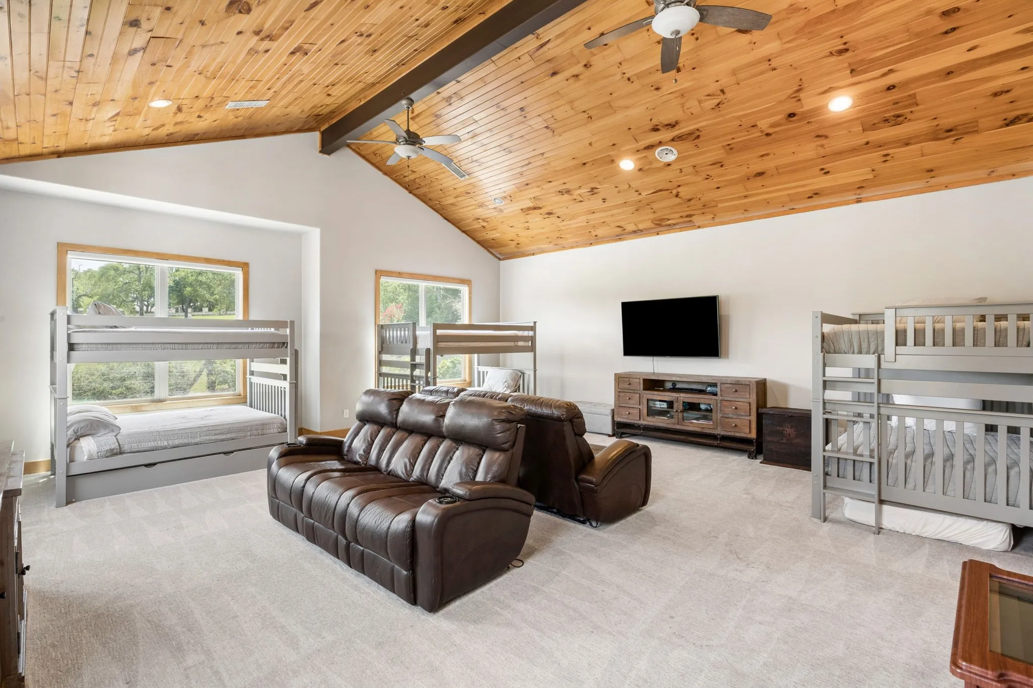 Single Family Residence For Sale in Grayson County , 362 Thompson Heights Drive, Denison, Texas 75020, 7 Bedrooms, 10 Bathrooms, 2 Garage spaces, 11,551 Sqft, built in 2003, Price $9,900,000, mls#21326263, Real Estate Agent in Denison, Homes For Sale in Grayson county, Homes For Sale in Denison, Realtor in Denison Texas, Real Estate Brokerage Independent Realty Texas, Luminita Cordes Realtor