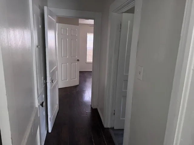 Single Family Residence For Rent in Lamar County , 354 28th Street NE, Paris, Texas 75460, 2 Bedroom, 1 Bathroom, 2 Garage spaces, 780 Sqft, built in 1960, mls#21327696, Real Estate Agent in Paris, Homes For Rent in Lamar county, Homes For Rent in Paris, Realtor in Paris Texas, Real Estate Brokerage Independent Realty Texas, Luminita Cordes Realtor