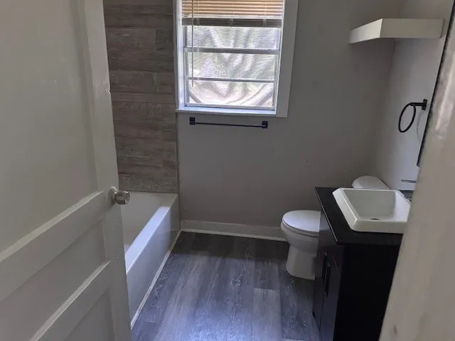 Single Family Residence For Rent in Lamar County , 354 28th Street NE, Paris, Texas 75460, 2 Bedroom, 1 Bathroom, 2 Garage spaces, 780 Sqft, built in 1960, mls#21327696, Real Estate Agent in Paris, Homes For Rent in Lamar county, Homes For Rent in Paris, Realtor in Paris Texas, Real Estate Brokerage Independent Realty Texas, Luminita Cordes Realtor