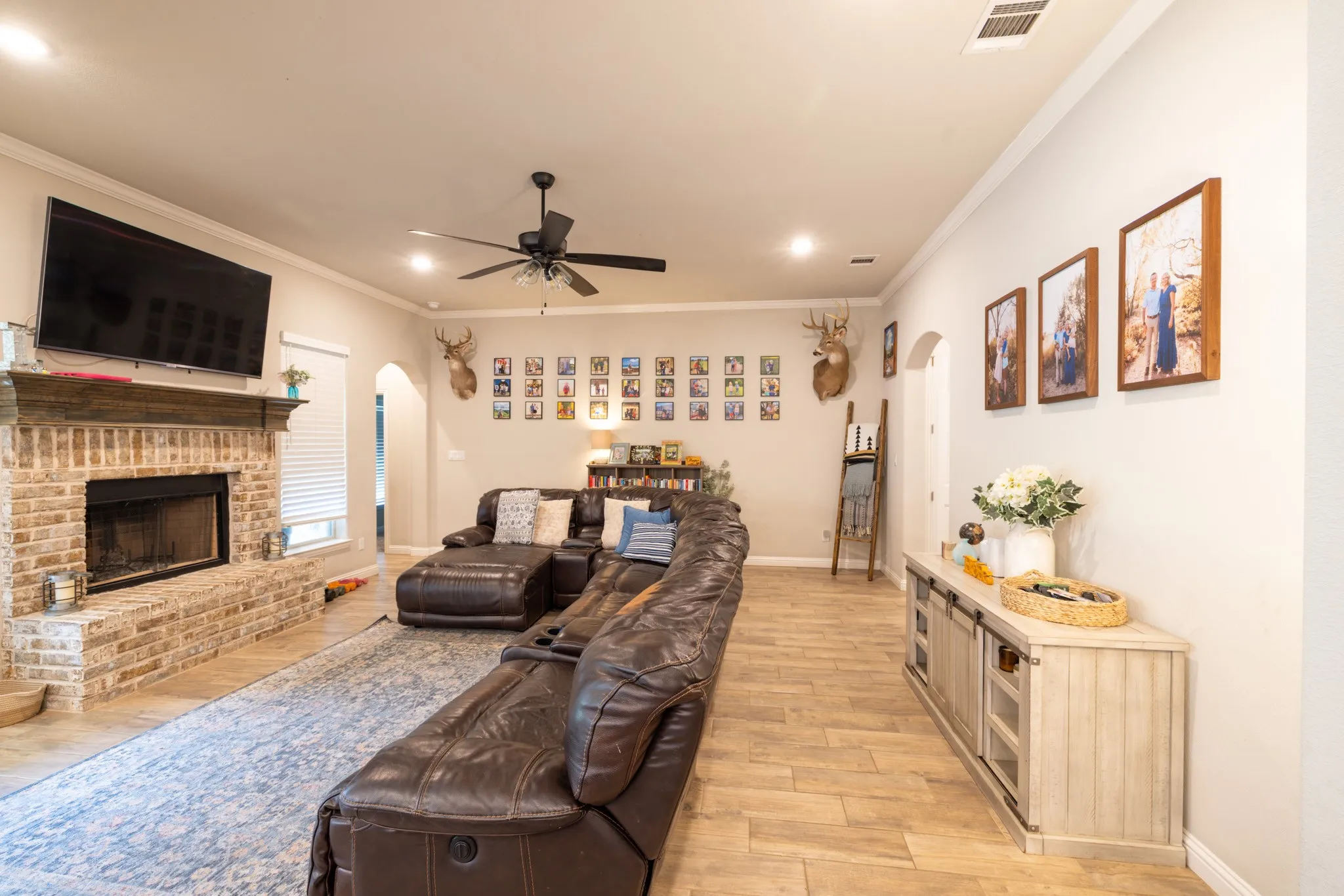 Single Family Residence For Sale in Hood County , 3006 Promenade Drive, Granbury, Texas 76049, 4 Bedroom, 2 Bathroom, 2 Garage spaces, 2,024 Sqft, built in 2022, mls#21327657, Real Estate Agent in Granbury, Homes For Sale in Hood county, Homes For Sale in Granbury, Realtor in Granbury Texas, Real Estate Brokerage Independent Realty Texas, Luminita Cordes Realtor