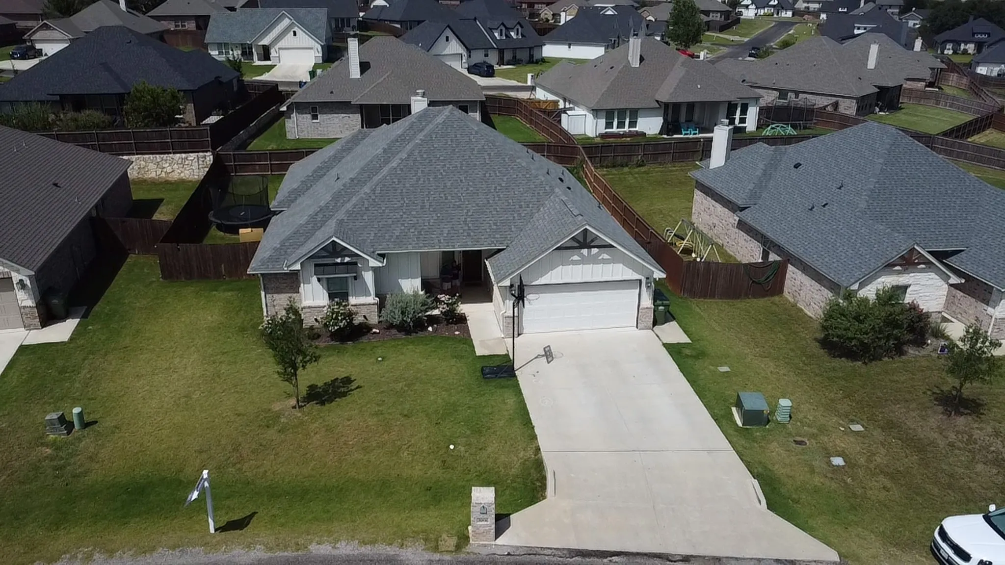 Single Family Residence For Sale in Hood County , 3006 Promenade Drive, Granbury, Texas 76049, 4 Bedroom, 2 Bathroom, 2 Garage spaces, 2,024 Sqft, built in 2022, mls#21327657, Real Estate Agent in Granbury, Homes For Sale in Hood county, Homes For Sale in Granbury, Realtor in Granbury Texas, Real Estate Brokerage Independent Realty Texas, Luminita Cordes Realtor