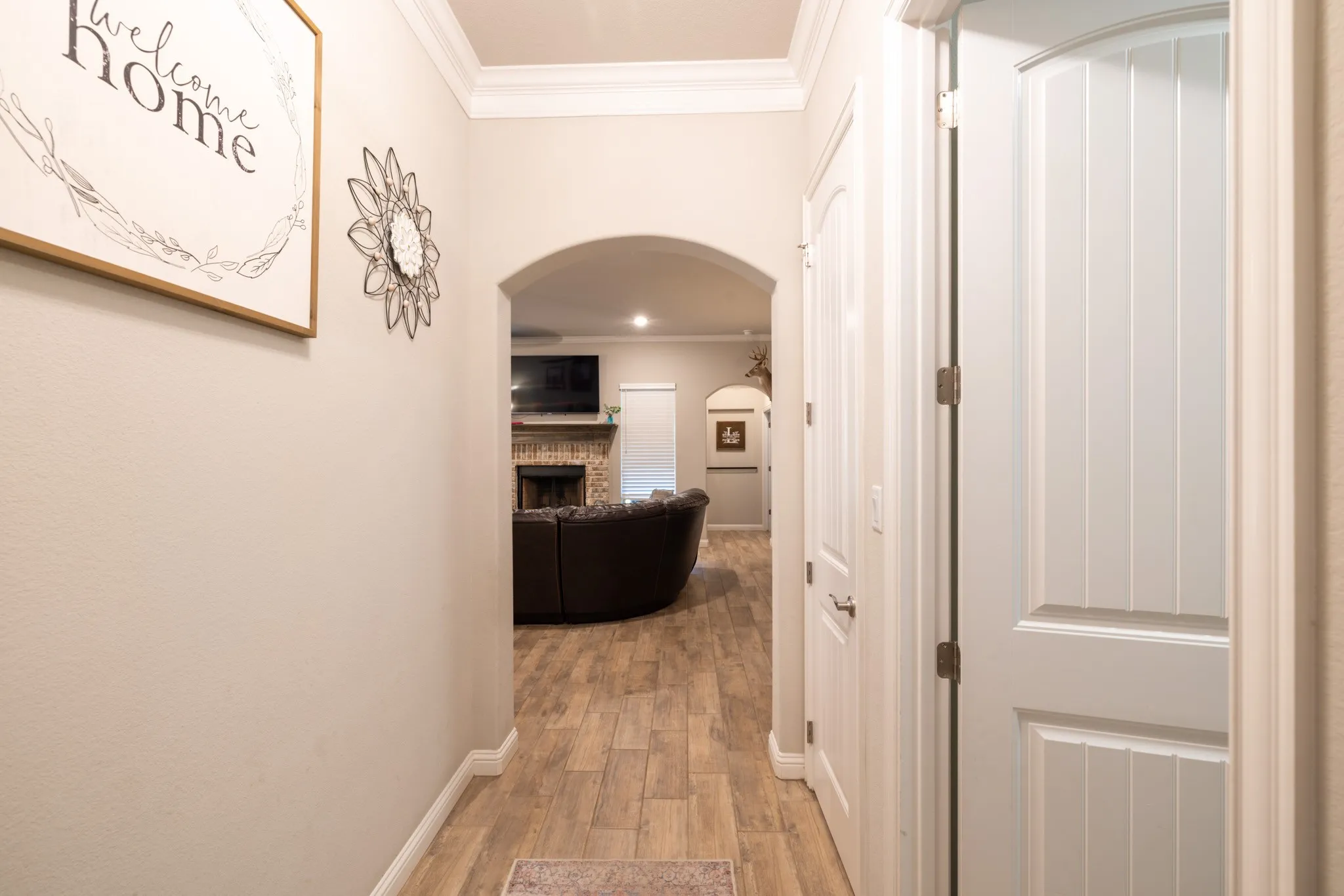 Single Family Residence For Sale in Hood County , 3006 Promenade Drive, Granbury, Texas 76049, 4 Bedroom, 2 Bathroom, 2 Garage spaces, 2,024 Sqft, built in 2022, mls#21327657, Real Estate Agent in Granbury, Homes For Sale in Hood county, Homes For Sale in Granbury, Realtor in Granbury Texas, Real Estate Brokerage Independent Realty Texas, Luminita Cordes Realtor