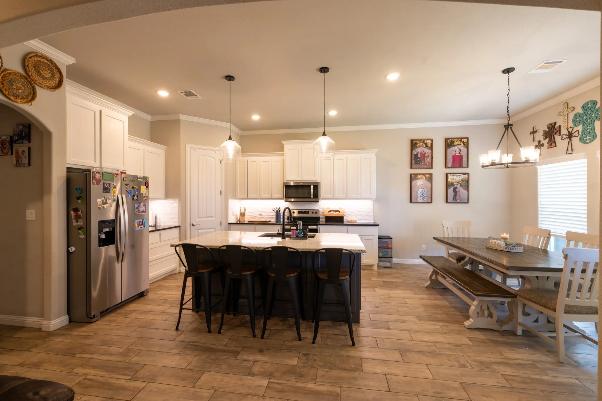 Single Family Residence For Sale in Hood County , 3006 Promenade Drive, Granbury, Texas 76049, 4 Bedroom, 2 Bathroom, 2 Garage spaces, 2,024 Sqft, built in 2022, mls#21327657, Real Estate Agent in Granbury, Homes For Sale in Hood county, Homes For Sale in Granbury, Realtor in Granbury Texas, Real Estate Brokerage Independent Realty Texas, Luminita Cordes Realtor