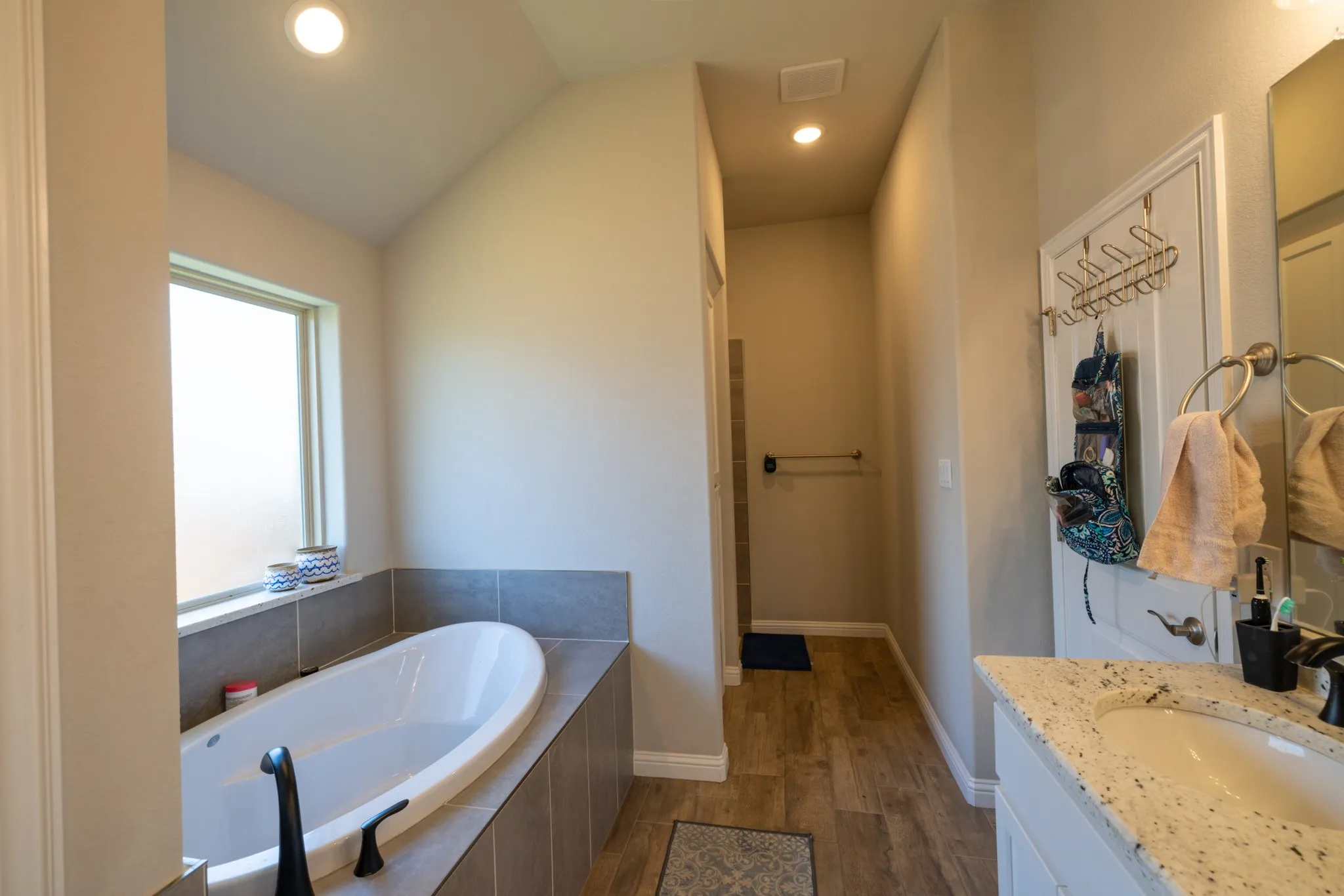 Single Family Residence For Sale in Hood County , 3006 Promenade Drive, Granbury, Texas 76049, 4 Bedroom, 2 Bathroom, 2 Garage spaces, 2,024 Sqft, built in 2022, mls#21327657, Real Estate Agent in Granbury, Homes For Sale in Hood county, Homes For Sale in Granbury, Realtor in Granbury Texas, Real Estate Brokerage Independent Realty Texas, Luminita Cordes Realtor