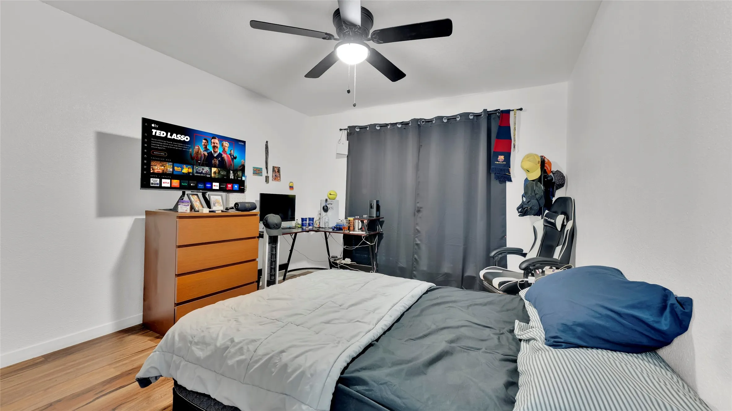 Townhouse For Sale in Dallas County , 341 Arborview Drive, Garland, Texas 75043, 3 Bedroom, 3 Bathroom, 2 Garage spaces, 1,418 Sqft, built in 1973, mls#21327537, Real Estate Agent in Garland, Homes For Sale in Dallas county, Homes For Sale in Garland, Realtor in Garland Texas, Real Estate Brokerage Independent Realty Texas, Luminita Cordes Realtor