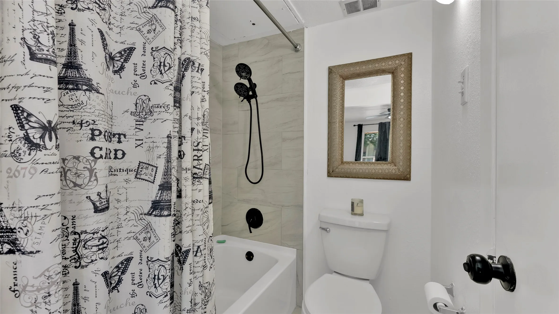 Townhouse For Sale in Dallas County , 341 Arborview Drive, Garland, Texas 75043, 3 Bedroom, 3 Bathroom, 2 Garage spaces, 1,418 Sqft, built in 1973, mls#21327537, Real Estate Agent in Garland, Homes For Sale in Dallas county, Homes For Sale in Garland, Realtor in Garland Texas, Real Estate Brokerage Independent Realty Texas, Luminita Cordes Realtor