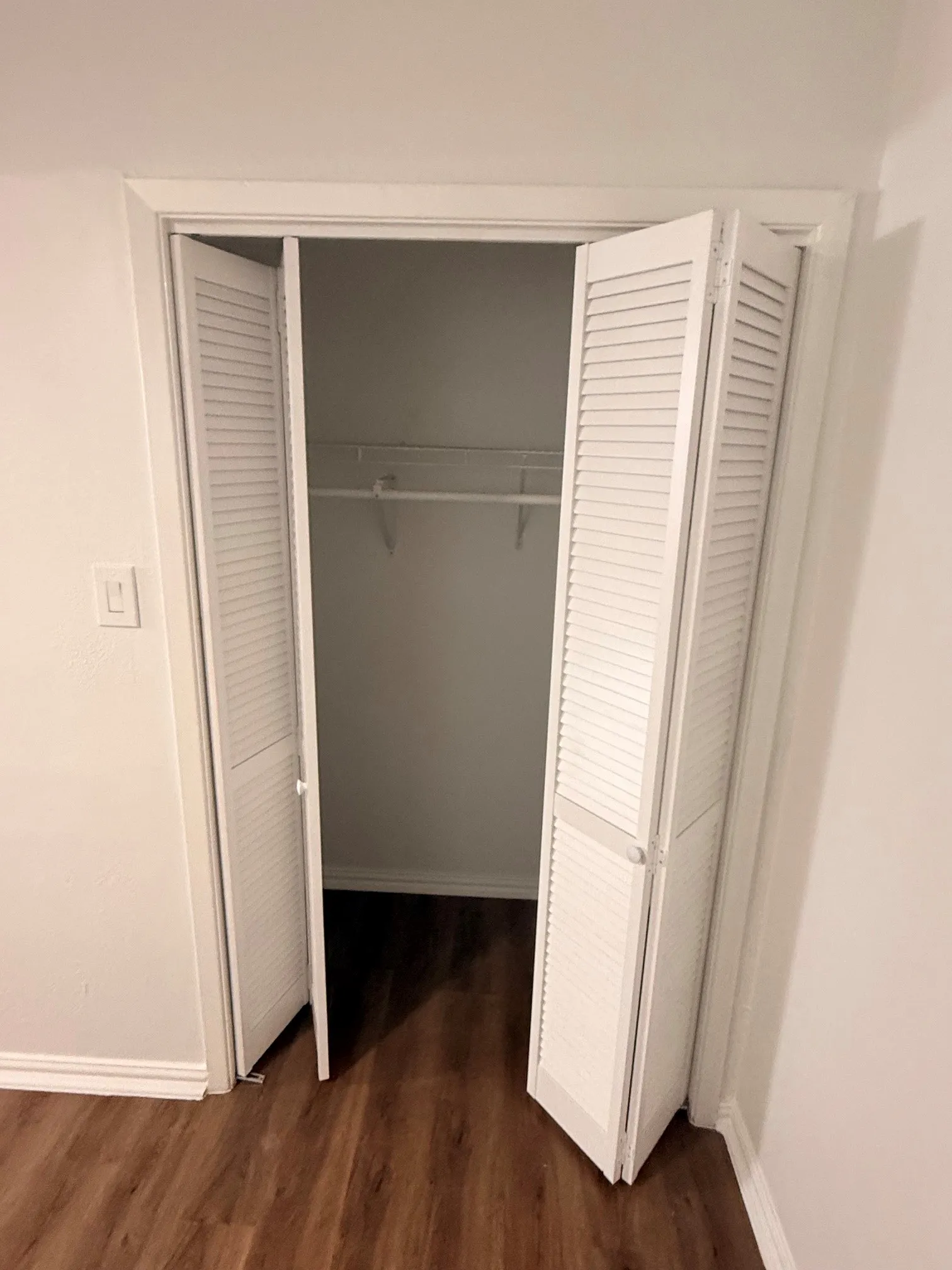 Condominium For Rent in Dallas County , 3925 Inwood Road 1018, Dallas, Texas 75209, 1 Bedroom, 1 Bathroom, Garage spaces, 632 Sqft, built in 1983, mls#21319833, Real Estate Agent in Dallas, Homes For Rent in Dallas county, Homes For Rent in Dallas, Realtor in Dallas Texas, Real Estate Brokerage Independent Realty Texas, Luminita Cordes Realtor