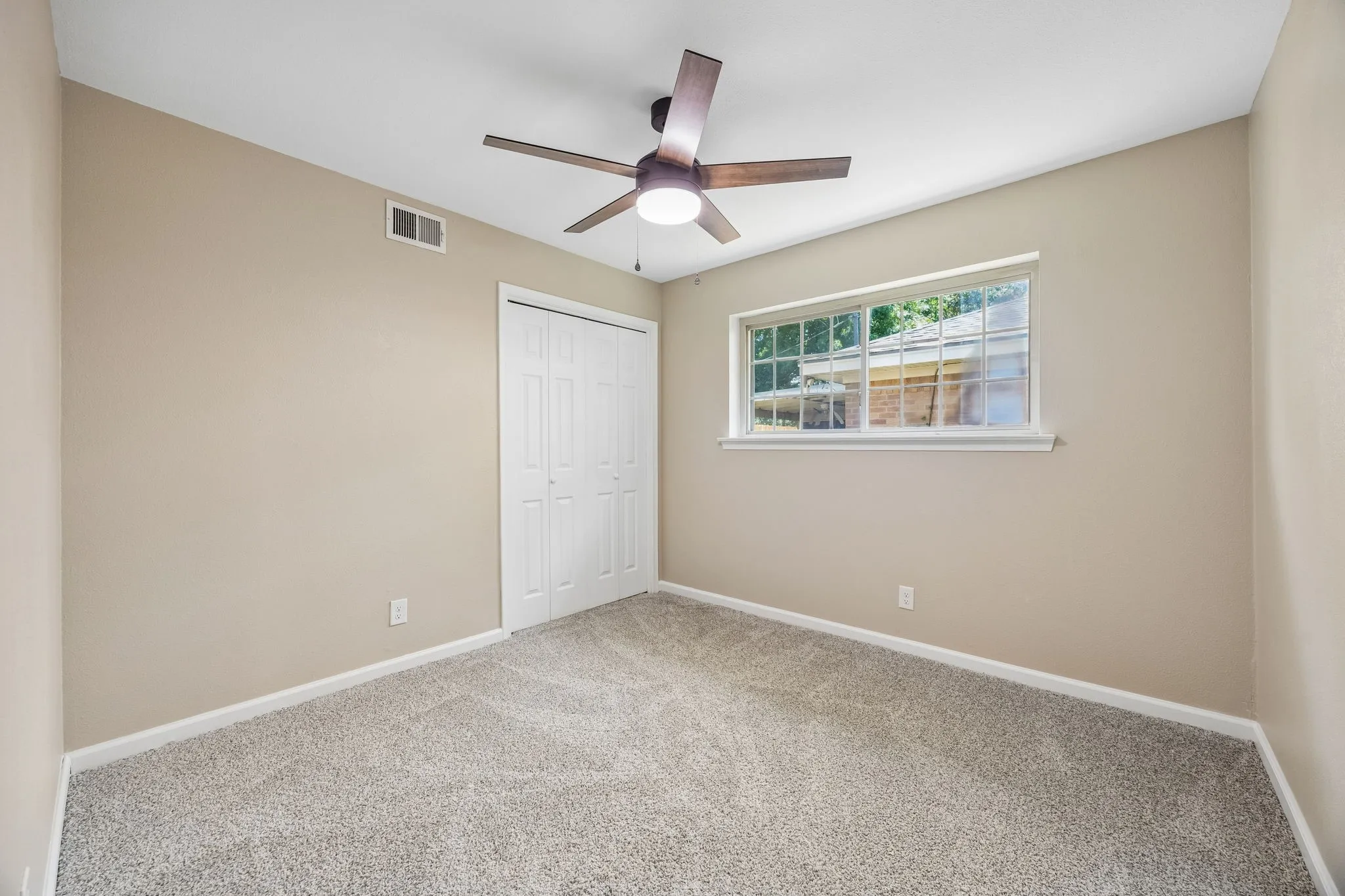 Single Family Residence For Sale in Dallas County , 1725 Bardfield Avenue, Garland, Texas 75041, 3 Bedroom, 2 Bathroom, 2 Garage spaces, 1,503 Sqft, built in 1965, mls#21327687, Real Estate Agent in Garland, Homes For Sale in Dallas county, Homes For Sale in Garland, Realtor in Garland Texas, Real Estate Brokerage Independent Realty Texas, Luminita Cordes Realtor