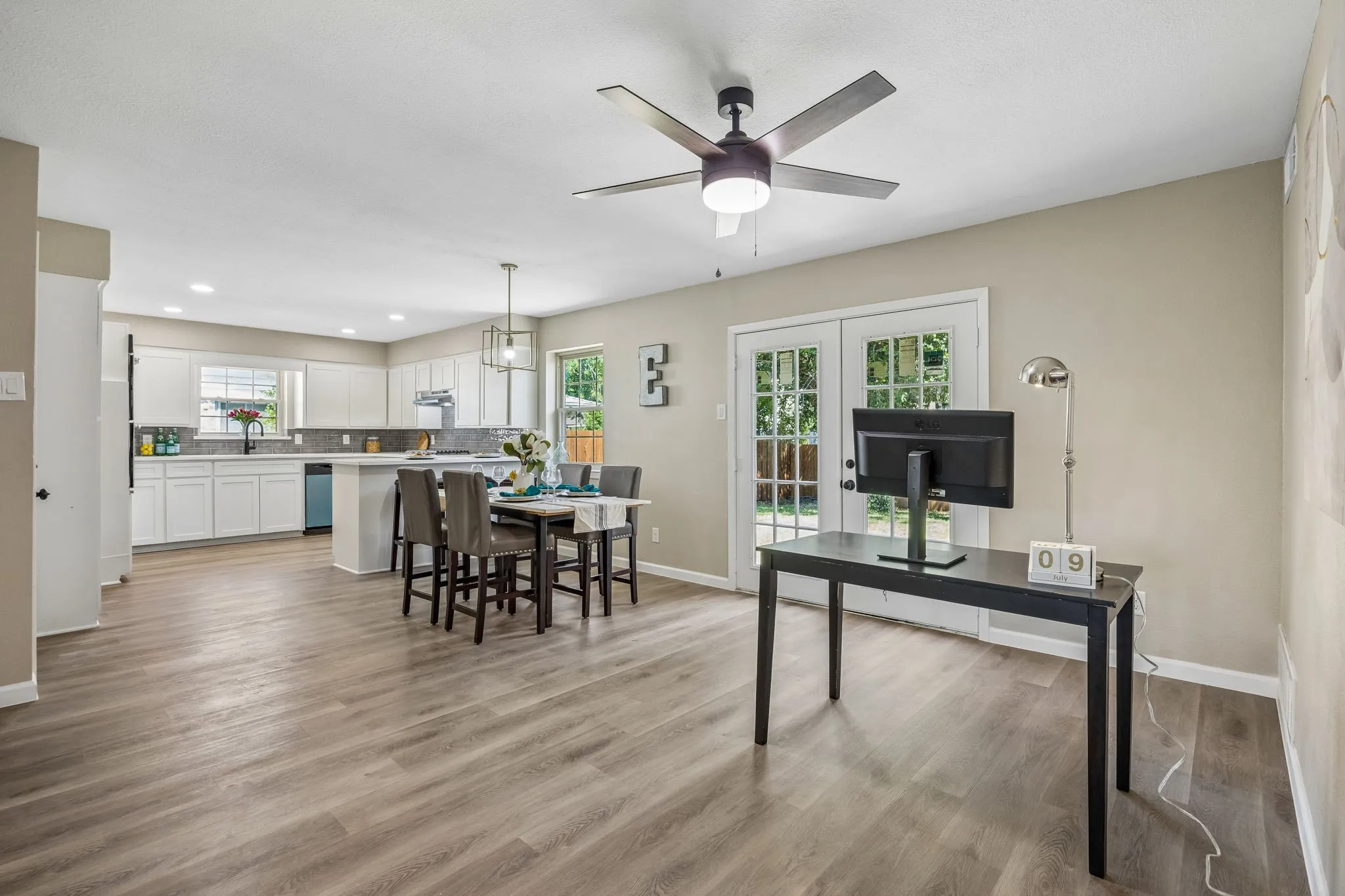 Single Family Residence For Sale in Dallas County , 1725 Bardfield Avenue, Garland, Texas 75041, 3 Bedroom, 2 Bathroom, 2 Garage spaces, 1,503 Sqft, built in 1965, mls#21327687, Real Estate Agent in Garland, Homes For Sale in Dallas county, Homes For Sale in Garland, Realtor in Garland Texas, Real Estate Brokerage Independent Realty Texas, Luminita Cordes Realtor
