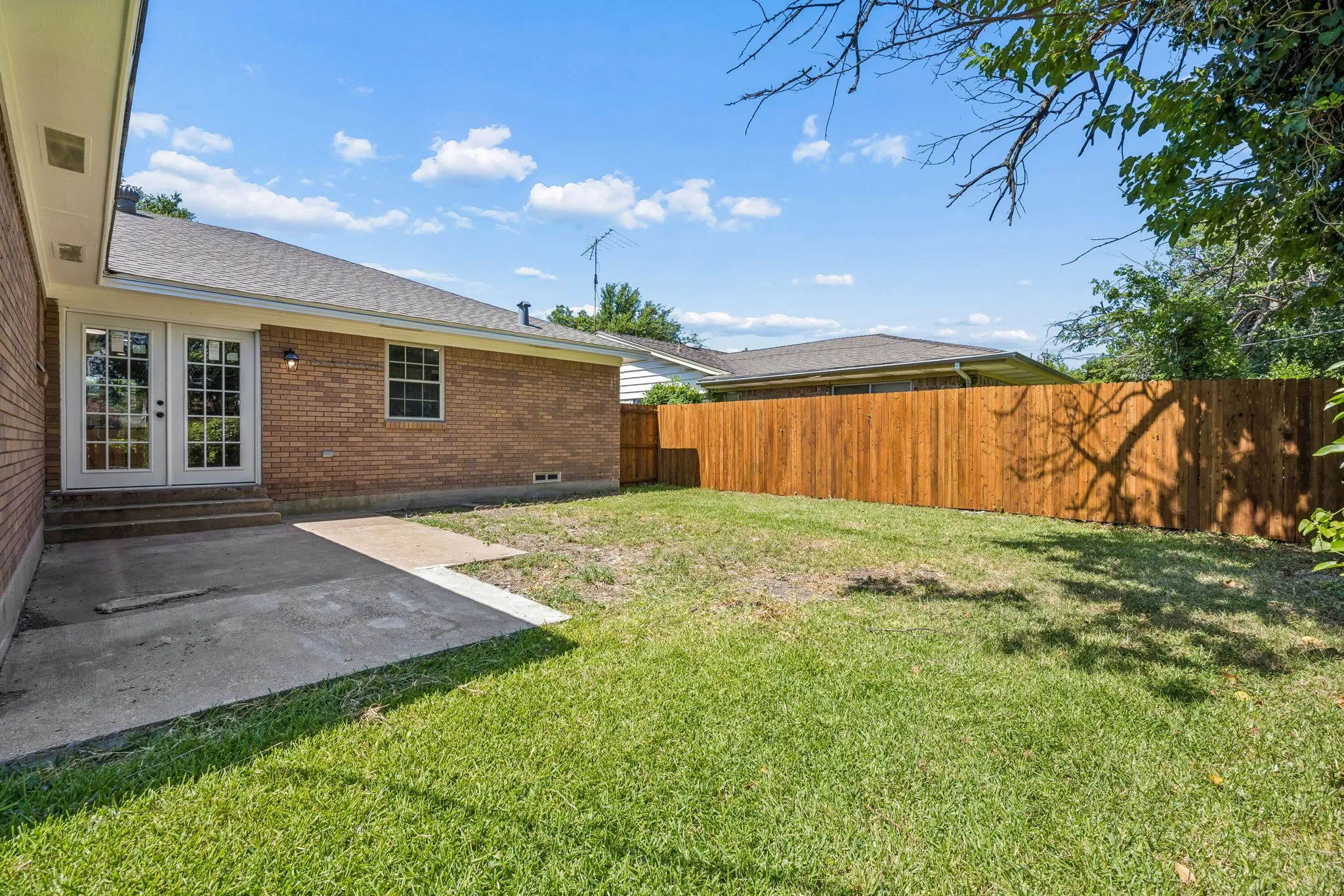 Single Family Residence For Sale in Dallas County , 1725 Bardfield Avenue, Garland, Texas 75041, 3 Bedroom, 2 Bathroom, 2 Garage spaces, 1,503 Sqft, built in 1965, mls#21327687, Real Estate Agent in Garland, Homes For Sale in Dallas county, Homes For Sale in Garland, Realtor in Garland Texas, Real Estate Brokerage Independent Realty Texas, Luminita Cordes Realtor