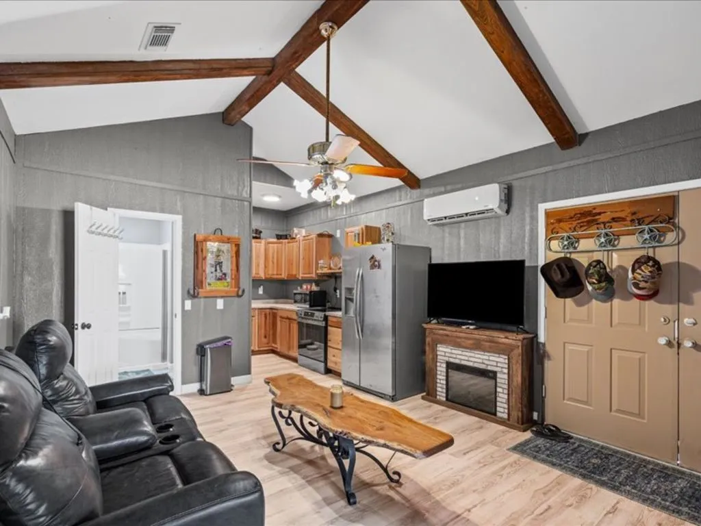 Single Family Residence For Sale in Somervell County , 4314 County Road 1008, Glen Rose, Texas 76043, 4 Bedroom, 4 Bathroom, Garage spaces, 3,008 Sqft, built in 0, mls#21327709, Real Estate Agent in Glen Rose, Homes For Sale in Somervell county, Homes For Sale in Glen Rose, Realtor in Glen Rose Texas, Real Estate Brokerage Independent Realty Texas, Luminita Cordes Realtor