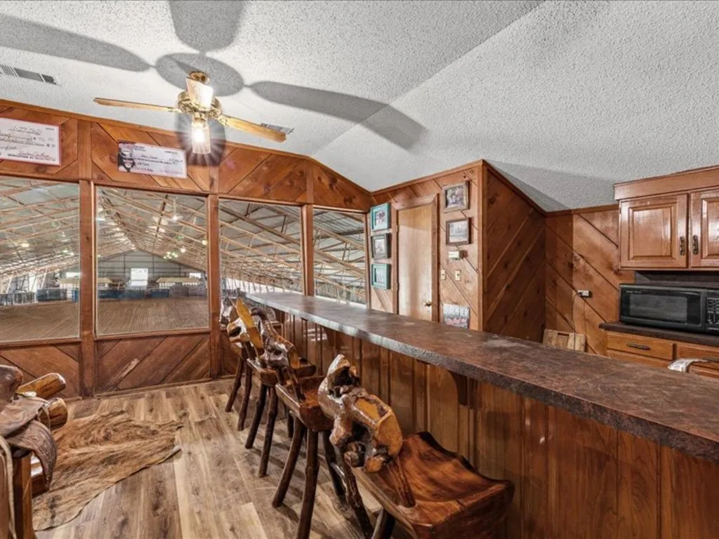 Single Family Residence For Sale in Somervell County , 4314 County Road 1008, Glen Rose, Texas 76043, 4 Bedroom, 4 Bathroom, Garage spaces, 3,008 Sqft, built in 0, mls#21327709, Real Estate Agent in Glen Rose, Homes For Sale in Somervell county, Homes For Sale in Glen Rose, Realtor in Glen Rose Texas, Real Estate Brokerage Independent Realty Texas, Luminita Cordes Realtor