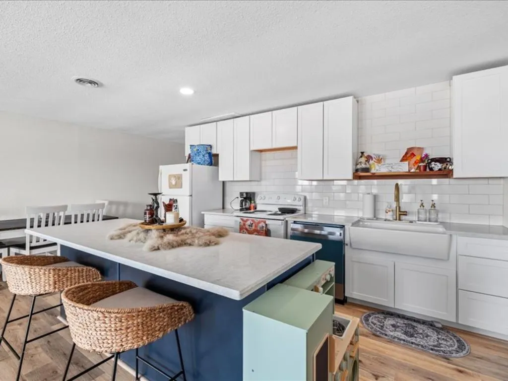 Single Family Residence For Sale in Somervell County , 4314 County Road 1008, Glen Rose, Texas 76043, 4 Bedroom, 4 Bathroom, Garage spaces, 3,008 Sqft, built in 0, mls#21327709, Real Estate Agent in Glen Rose, Homes For Sale in Somervell county, Homes For Sale in Glen Rose, Realtor in Glen Rose Texas, Real Estate Brokerage Independent Realty Texas, Luminita Cordes Realtor
