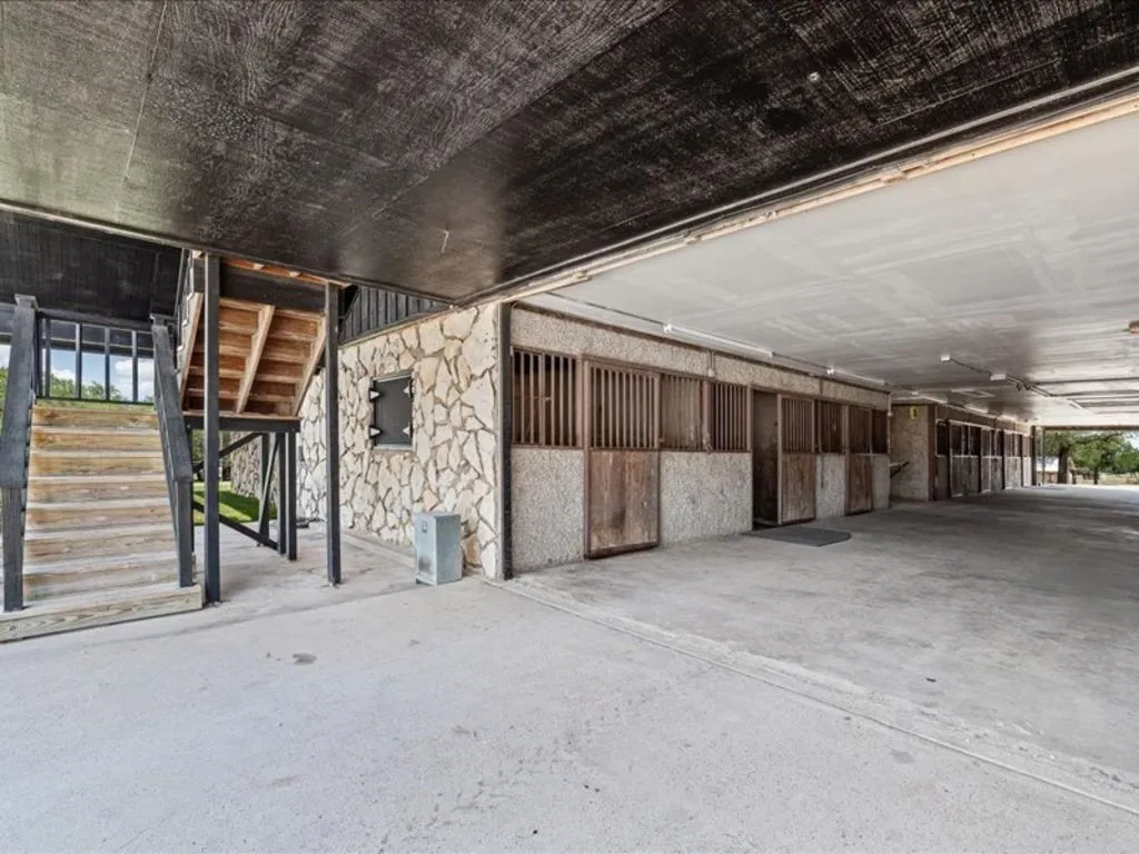 Single Family Residence For Sale in Somervell County , 4314 County Road 1008, Glen Rose, Texas 76043, 4 Bedroom, 4 Bathroom, Garage spaces, 3,008 Sqft, built in 0, mls#21327709, Real Estate Agent in Glen Rose, Homes For Sale in Somervell county, Homes For Sale in Glen Rose, Realtor in Glen Rose Texas, Real Estate Brokerage Independent Realty Texas, Luminita Cordes Realtor