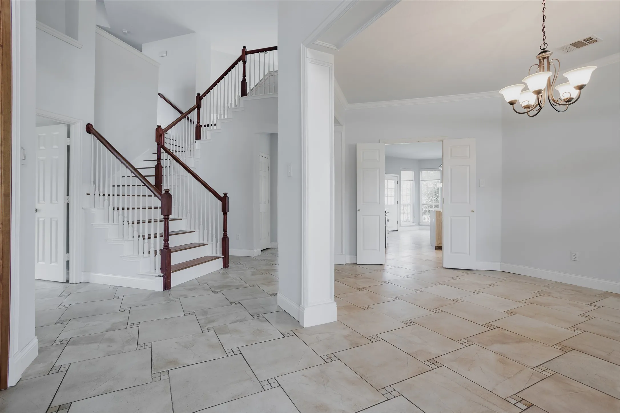Single Family Residence For Sale in Collin County , 3915 Compton Drive, Richardson, Texas 75082, 4 Bedroom, 3 Bathroom, 2 Garage spaces, 3,211 Sqft, built in 1997, mls#21325078, Real Estate Agent in Richardson, Homes For Sale in Collin county, Homes For Sale in Richardson, Realtor in Richardson Texas, Real Estate Brokerage Independent Realty Texas, Luminita Cordes Realtor