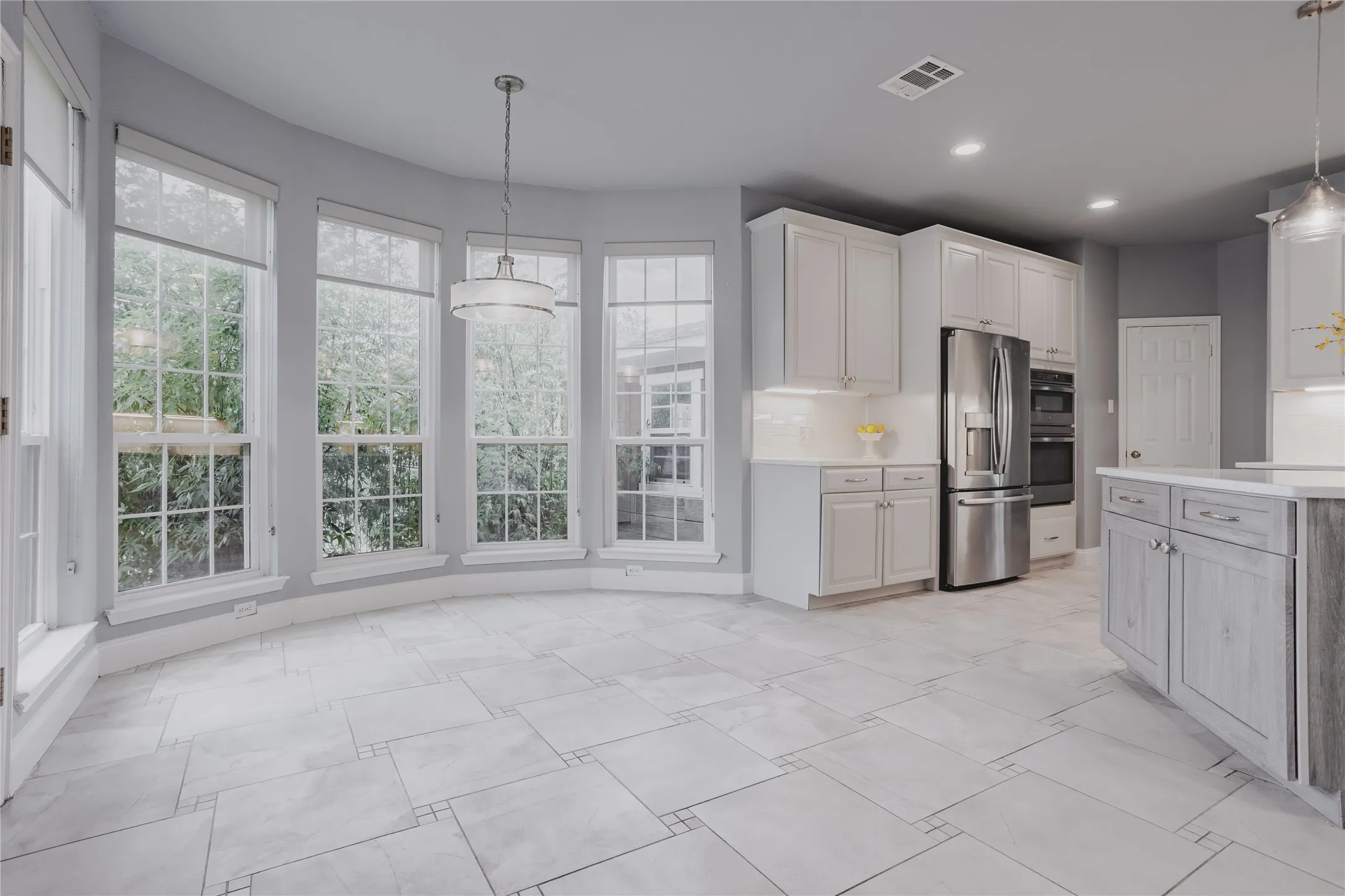 Single Family Residence For Sale in Collin County , 3915 Compton Drive, Richardson, Texas 75082, 4 Bedroom, 3 Bathroom, 2 Garage spaces, 3,211 Sqft, built in 1997, mls#21325078, Real Estate Agent in Richardson, Homes For Sale in Collin county, Homes For Sale in Richardson, Realtor in Richardson Texas, Real Estate Brokerage Independent Realty Texas, Luminita Cordes Realtor