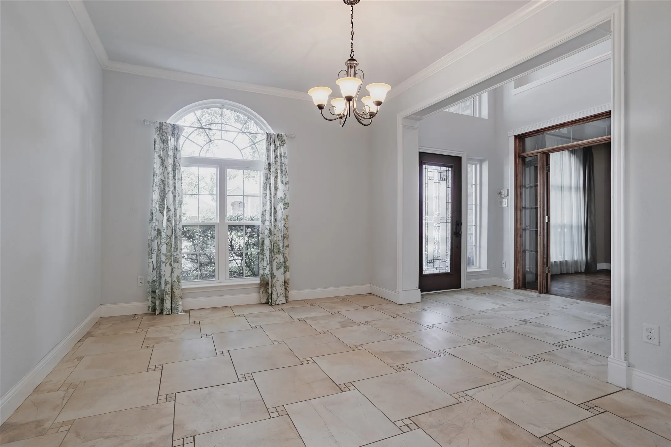 Single Family Residence For Sale in Collin County , 3915 Compton Drive, Richardson, Texas 75082, 4 Bedroom, 3 Bathroom, 2 Garage spaces, 3,211 Sqft, built in 1997, mls#21325078, Real Estate Agent in Richardson, Homes For Sale in Collin county, Homes For Sale in Richardson, Realtor in Richardson Texas, Real Estate Brokerage Independent Realty Texas, Luminita Cordes Realtor