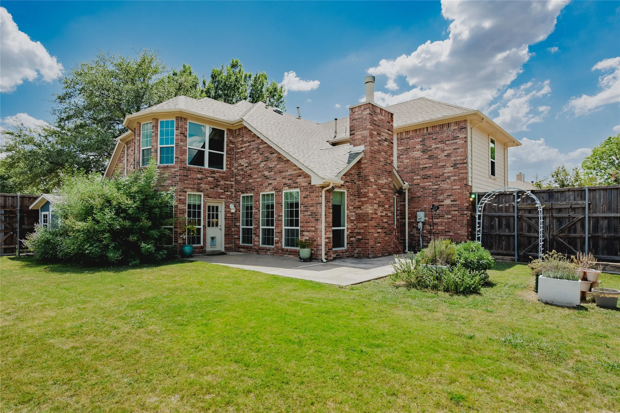 Single Family Residence For Sale in Collin County , 3915 Compton Drive, Richardson, Texas 75082, 4 Bedroom, 3 Bathroom, 2 Garage spaces, 3,211 Sqft, built in 1997, mls#21325078, Real Estate Agent in Richardson, Homes For Sale in Collin county, Homes For Sale in Richardson, Realtor in Richardson Texas, Real Estate Brokerage Independent Realty Texas, Luminita Cordes Realtor