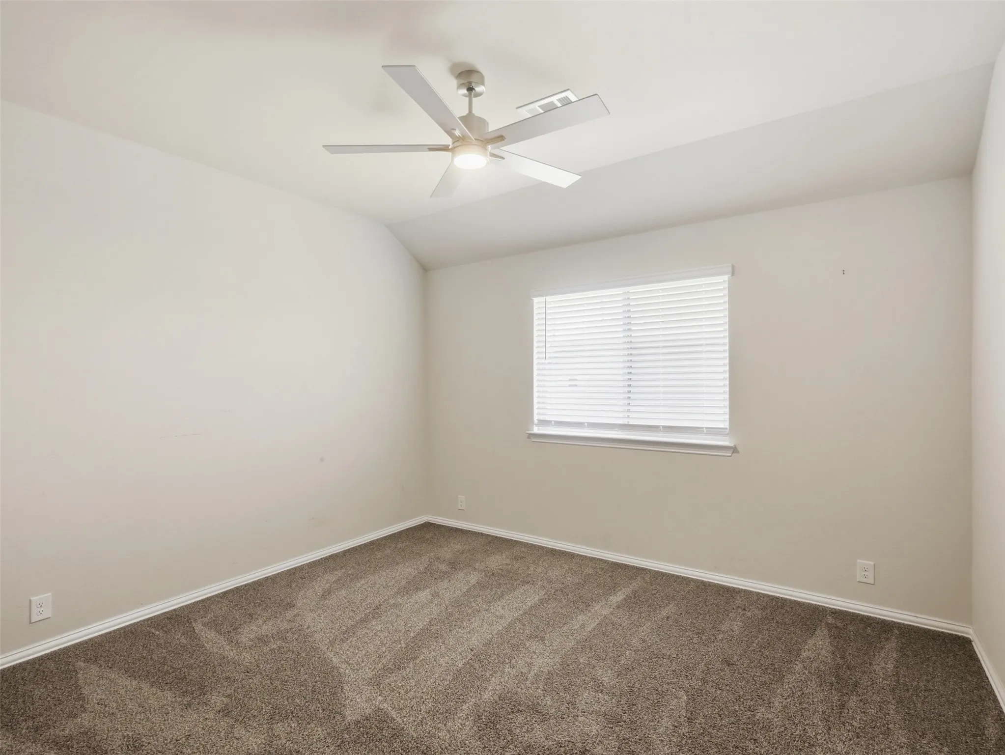 Single Family Residence For Sale in Hunt County , 201 Sweetwater Drive, Commerce, Texas 75428, 4 Bedroom, 3 Bathroom, 2 Garage spaces, 3,026 Sqft, built in 2023, mls#21327416, Real Estate Agent in Commerce, Homes For Sale in Hunt county, Homes For Sale in Commerce, Realtor in Commerce Texas, Real Estate Brokerage Independent Realty Texas, Luminita Cordes Realtor