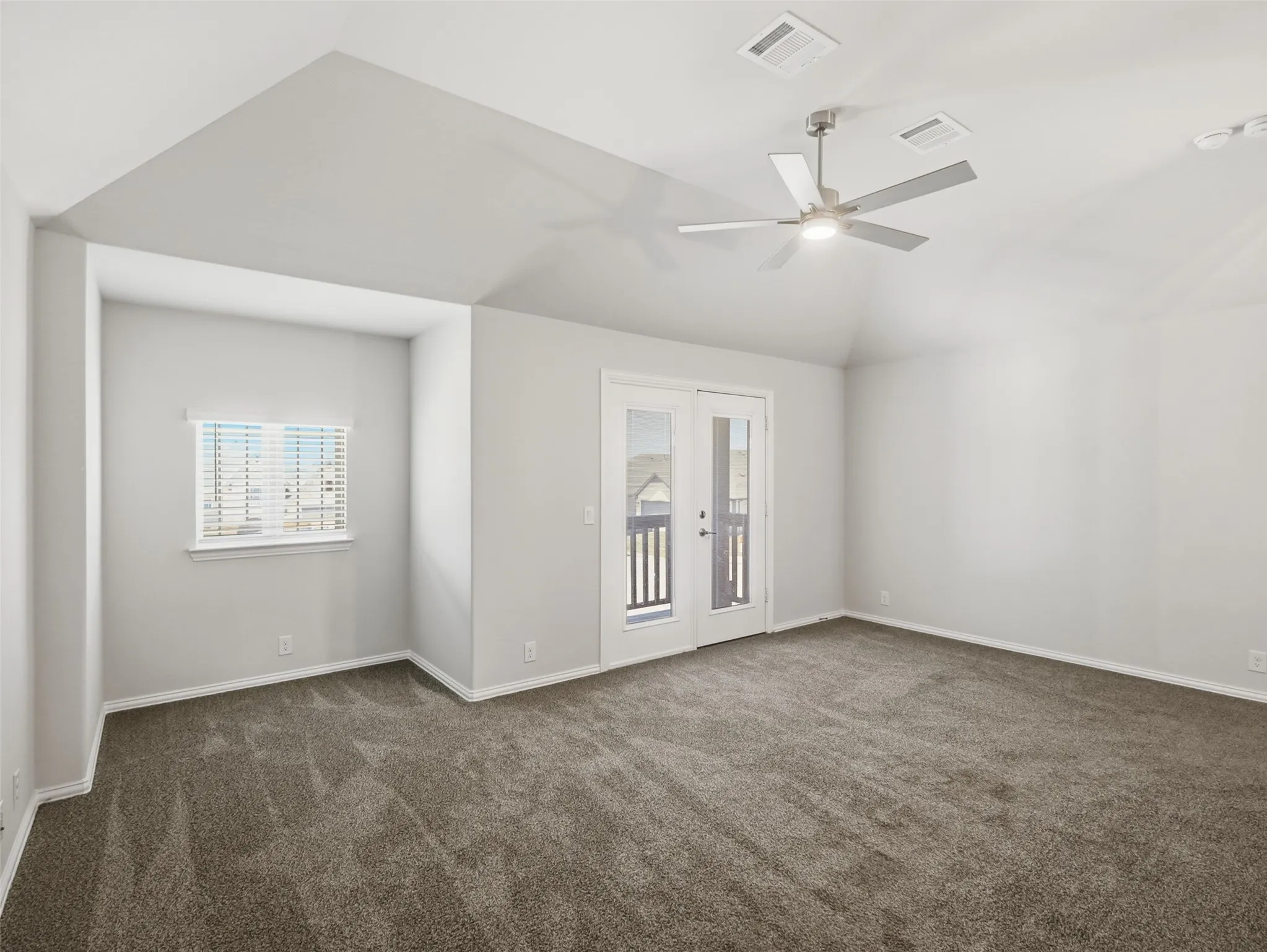 Single Family Residence For Sale in Hunt County , 201 Sweetwater Drive, Commerce, Texas 75428, 4 Bedroom, 3 Bathroom, 2 Garage spaces, 3,026 Sqft, built in 2023, mls#21327416, Real Estate Agent in Commerce, Homes For Sale in Hunt county, Homes For Sale in Commerce, Realtor in Commerce Texas, Real Estate Brokerage Independent Realty Texas, Luminita Cordes Realtor