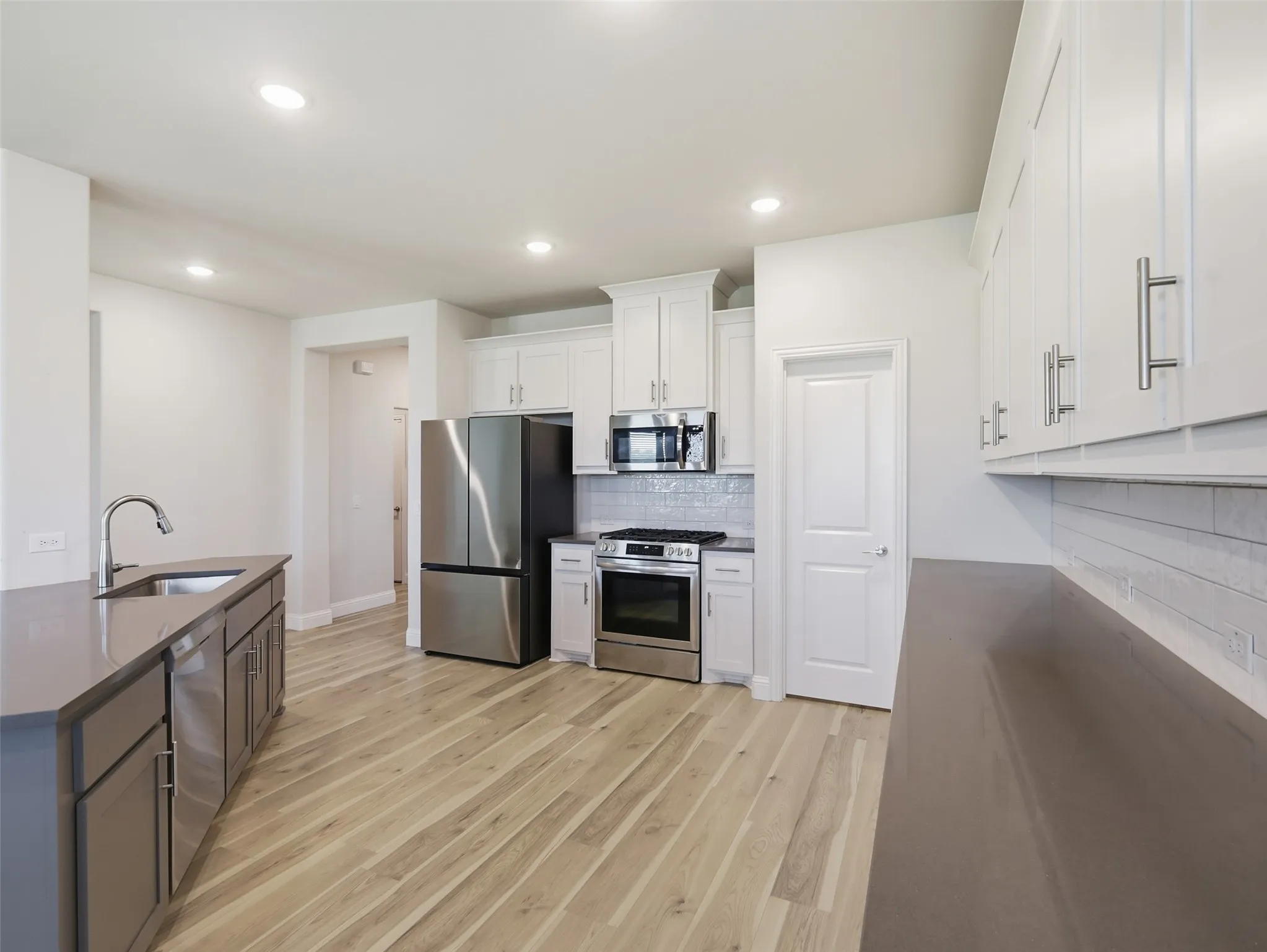 Single Family Residence For Sale in Hunt County , 201 Sweetwater Drive, Commerce, Texas 75428, 4 Bedroom, 3 Bathroom, 2 Garage spaces, 3,026 Sqft, built in 2023, mls#21327416, Real Estate Agent in Commerce, Homes For Sale in Hunt county, Homes For Sale in Commerce, Realtor in Commerce Texas, Real Estate Brokerage Independent Realty Texas, Luminita Cordes Realtor