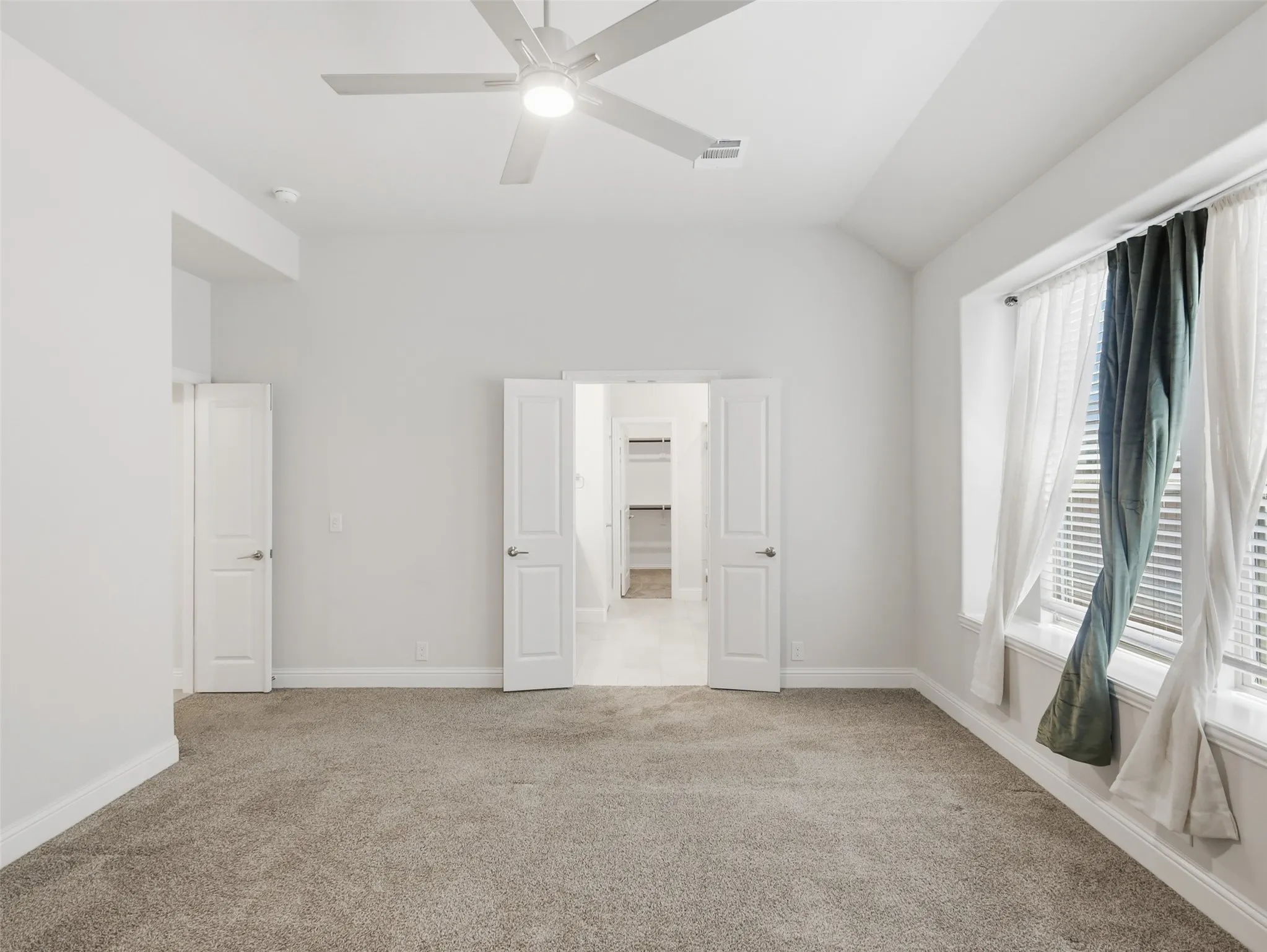 Single Family Residence For Sale in Hunt County , 201 Sweetwater Drive, Commerce, Texas 75428, 4 Bedroom, 3 Bathroom, 2 Garage spaces, 3,026 Sqft, built in 2023, mls#21327416, Real Estate Agent in Commerce, Homes For Sale in Hunt county, Homes For Sale in Commerce, Realtor in Commerce Texas, Real Estate Brokerage Independent Realty Texas, Luminita Cordes Realtor