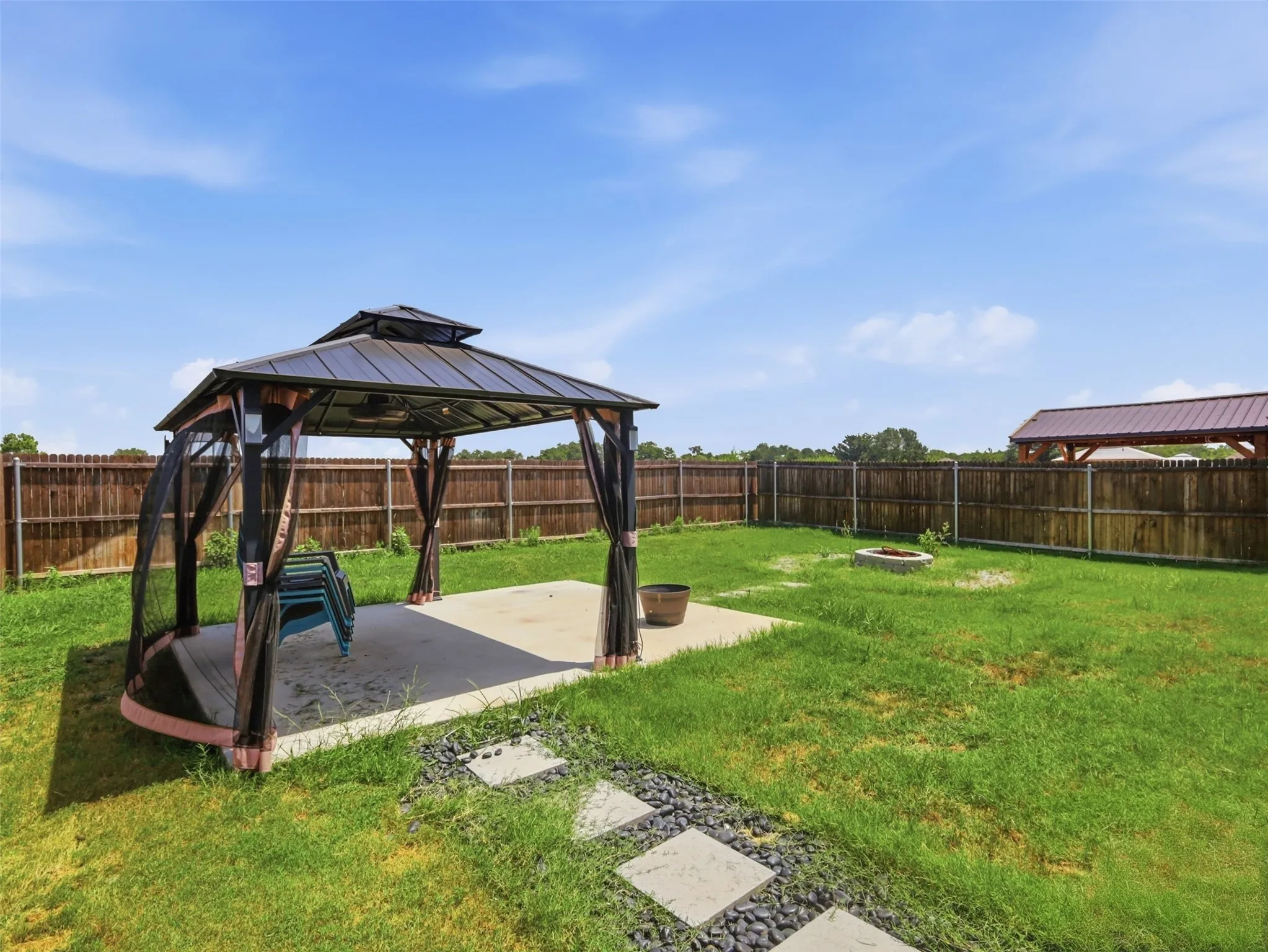 Single Family Residence For Sale in Hunt County , 201 Sweetwater Drive, Commerce, Texas 75428, 4 Bedroom, 3 Bathroom, 2 Garage spaces, 3,026 Sqft, built in 2023, mls#21327416, Real Estate Agent in Commerce, Homes For Sale in Hunt county, Homes For Sale in Commerce, Realtor in Commerce Texas, Real Estate Brokerage Independent Realty Texas, Luminita Cordes Realtor