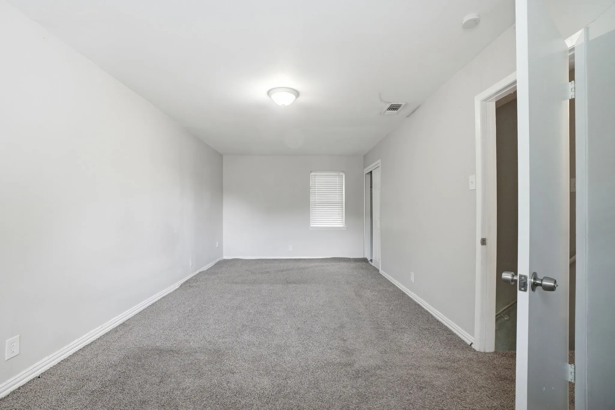 Single Family Residence For Sale in Dallas County , 2430 Mark Drive, Mesquite, Texas 75150, 4 Bedroom, 2 Bathroom, 1 Garage spaces, 1,672 Sqft, built in 1963, mls#21282253, Real Estate Agent in Mesquite, Homes For Sale in Dallas county, Homes For Sale in Mesquite, Realtor in Mesquite Texas, Real Estate Brokerage Independent Realty Texas, Luminita Cordes Realtor