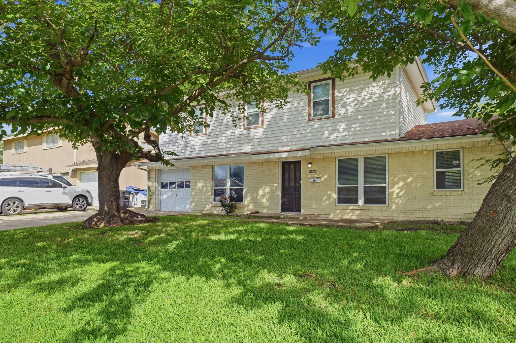 Single Family Residence For Sale in Dallas County , 2430 Mark Drive, Mesquite, Texas 75150, 4 Bedroom, 2 Bathroom, 1 Garage spaces, 1,672 Sqft, built in 1963, mls#21282253, Real Estate Agent in Mesquite, Homes For Sale in Dallas county, Homes For Sale in Mesquite, Realtor in Mesquite Texas, Real Estate Brokerage Independent Realty Texas, Luminita Cordes Realtor