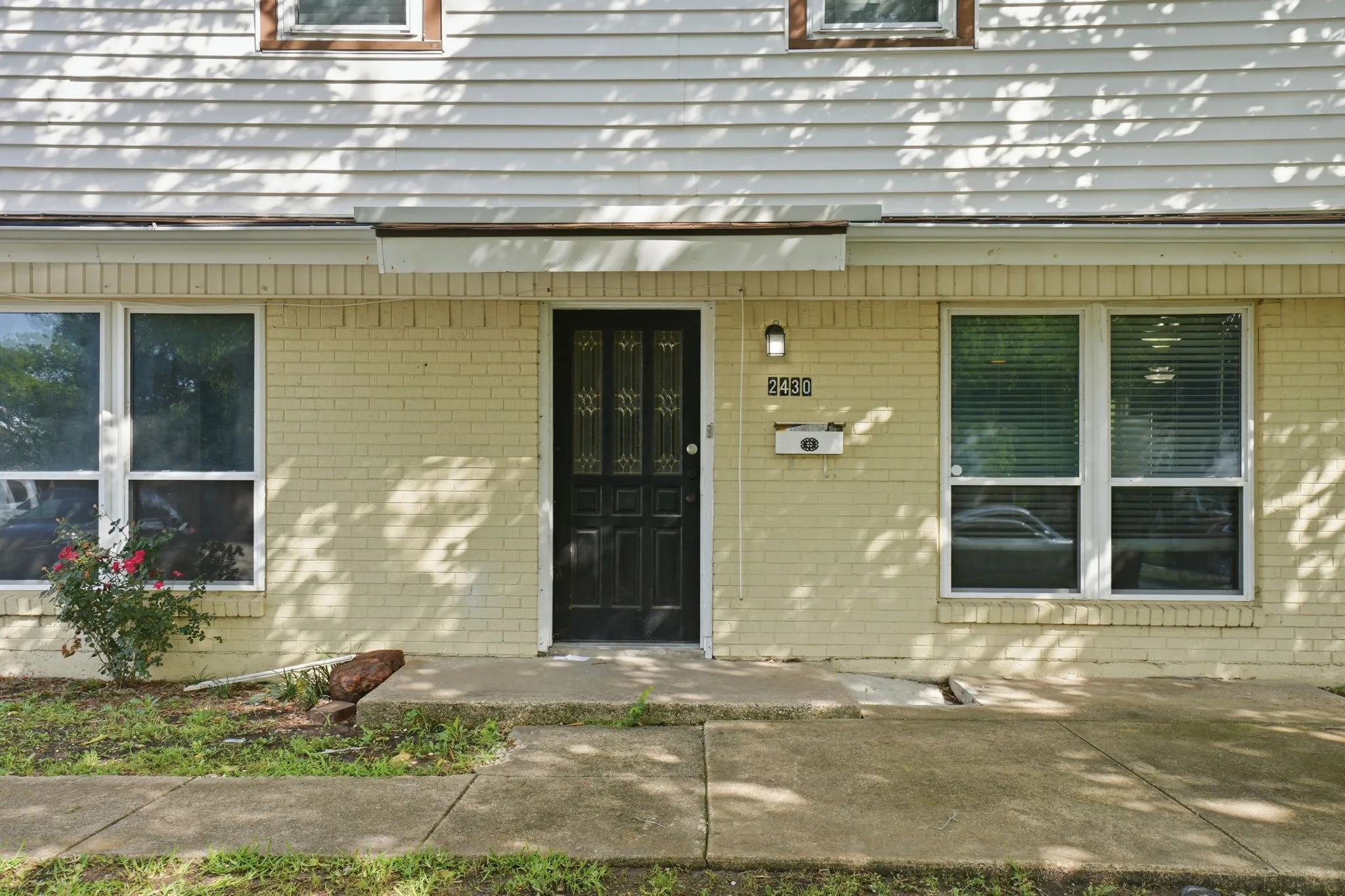 Single Family Residence For Sale in Dallas County , 2430 Mark Drive, Mesquite, Texas 75150, 4 Bedroom, 2 Bathroom, 1 Garage spaces, 1,672 Sqft, built in 1963, mls#21282253, Real Estate Agent in Mesquite, Homes For Sale in Dallas county, Homes For Sale in Mesquite, Realtor in Mesquite Texas, Real Estate Brokerage Independent Realty Texas, Luminita Cordes Realtor
