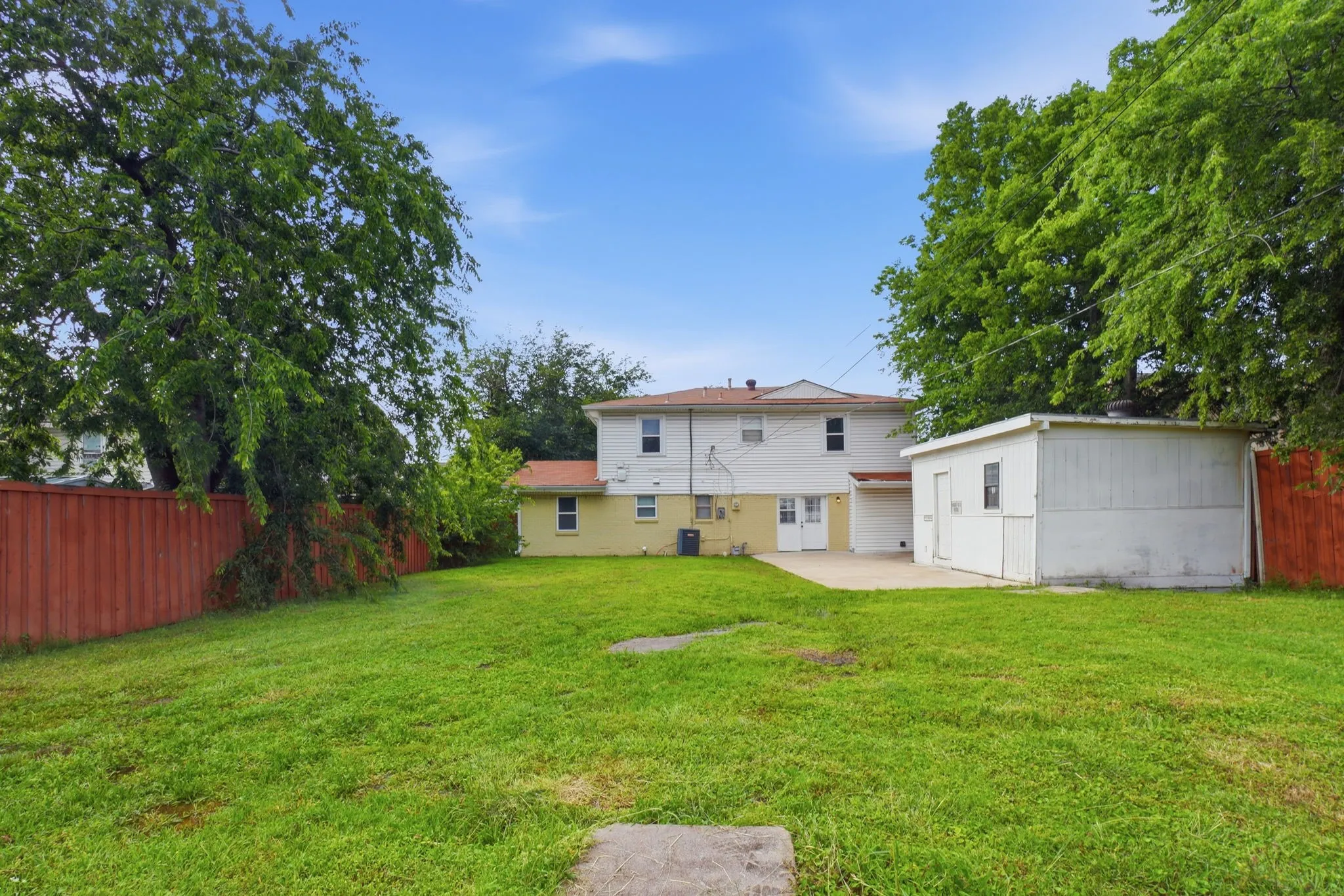 Single Family Residence For Sale in Dallas County , 2430 Mark Drive, Mesquite, Texas 75150, 4 Bedroom, 2 Bathroom, 1 Garage spaces, 1,672 Sqft, built in 1963, mls#21282253, Real Estate Agent in Mesquite, Homes For Sale in Dallas county, Homes For Sale in Mesquite, Realtor in Mesquite Texas, Real Estate Brokerage Independent Realty Texas, Luminita Cordes Realtor