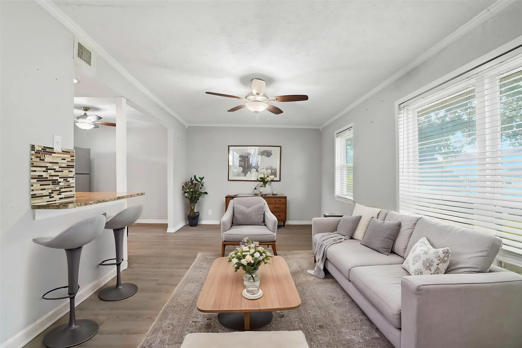 Single Family Residence For Sale in Dallas County , 2430 Mark Drive, Mesquite, Texas 75150, 4 Bedroom, 2 Bathroom, 1 Garage spaces, 1,672 Sqft, built in 1963, mls#21282253, Real Estate Agent in Mesquite, Homes For Sale in Dallas county, Homes For Sale in Mesquite, Realtor in Mesquite Texas, Real Estate Brokerage Independent Realty Texas, Luminita Cordes Realtor
