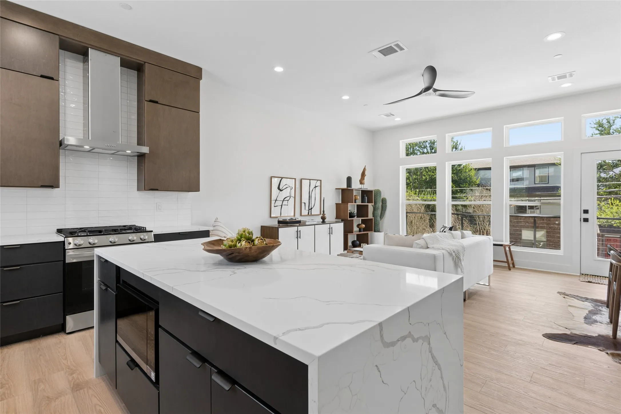 Single Family Residence For Rent in Dallas County , 2202 N Carroll Avenue 104, Dallas, Texas 75204, 2 Bedroom, 3 Bathroom, 2 Garage spaces, 1,840 Sqft, built in 2026, mls#21311911, Real Estate Agent in Dallas, Homes For Rent in Dallas county, Homes For Rent in Dallas, Realtor in Dallas Texas, Real Estate Brokerage Independent Realty Texas, Luminita Cordes Realtor