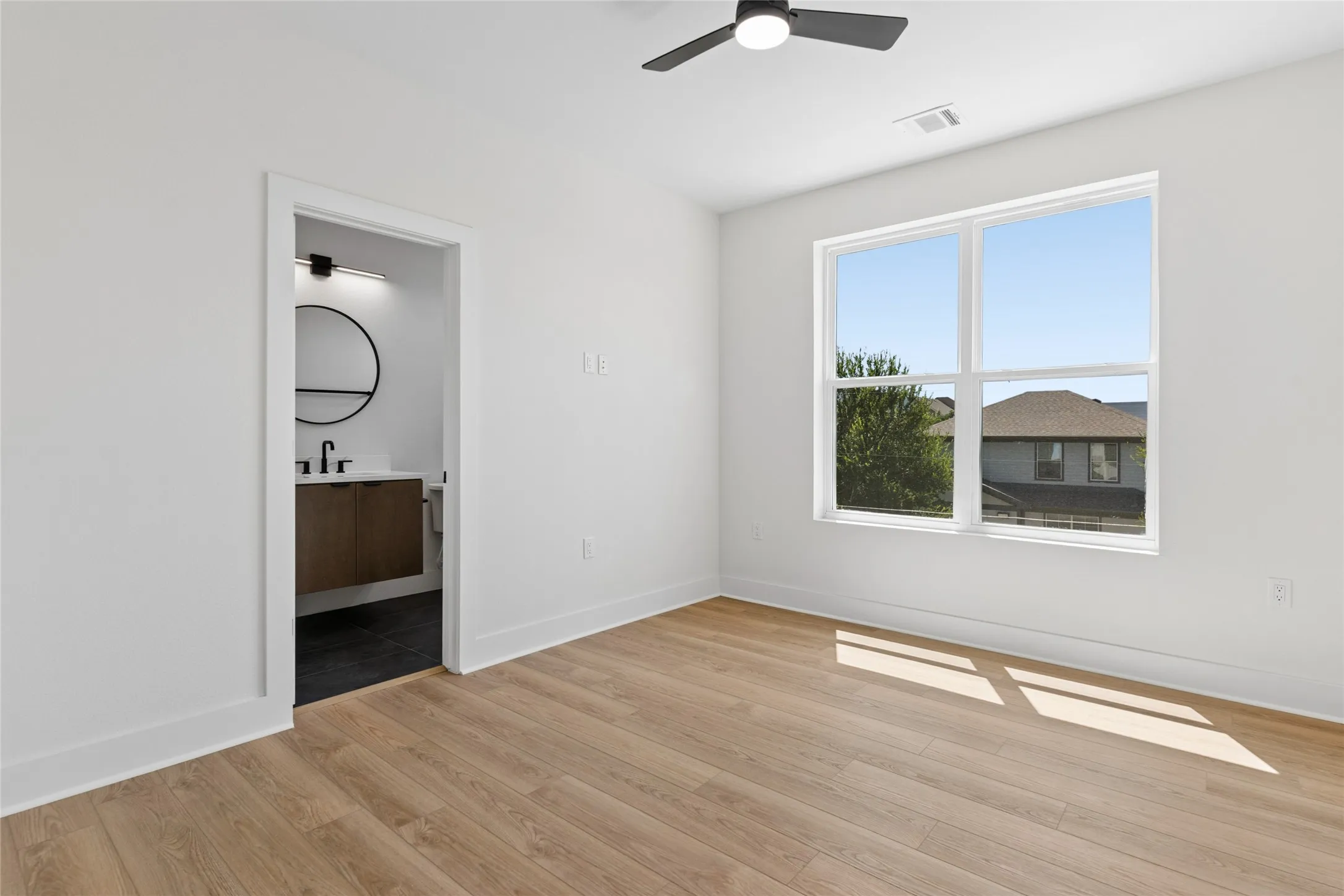 Single Family Residence For Rent in Dallas County , 2202 N Carroll Avenue 104, Dallas, Texas 75204, 2 Bedroom, 3 Bathroom, 2 Garage spaces, 1,840 Sqft, built in 2026, mls#21311911, Real Estate Agent in Dallas, Homes For Rent in Dallas county, Homes For Rent in Dallas, Realtor in Dallas Texas, Real Estate Brokerage Independent Realty Texas, Luminita Cordes Realtor