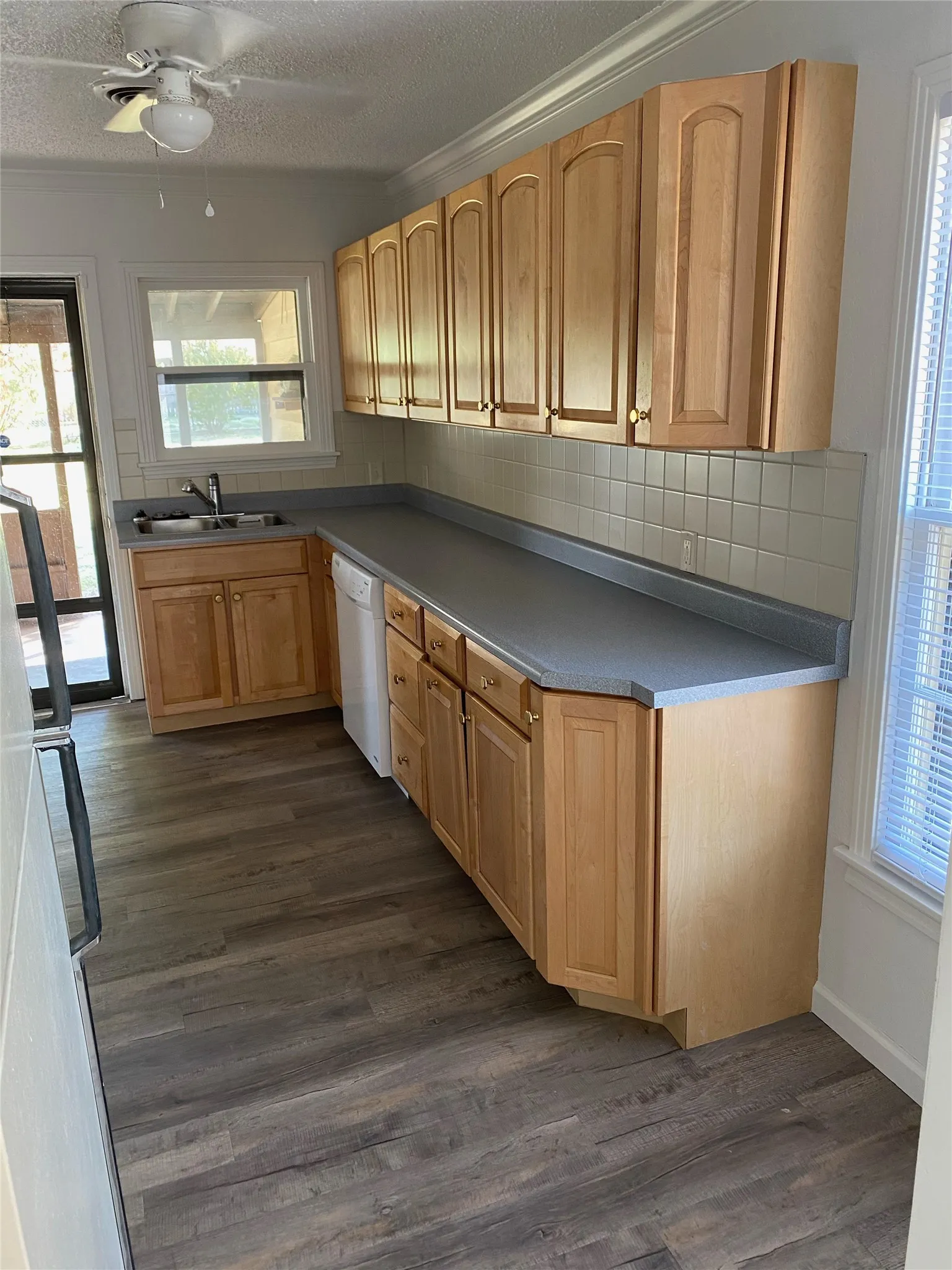 Single Family Residence For Sale in Taylor County , 2371 Moore Street, Abilene, Texas 79605, 3 Bedrooms, 1 Bathroom, 1 Garage spaces, 965 Sqft, built in 1958, Price $200,000, mls#21327743, Real Estate Agent in Abilene, Homes For Sale in Taylor county, Homes For Sale in Abilene, Realtor in Abilene Texas, Real Estate Brokerage Independent Realty Texas, Luminita Cordes Realtor