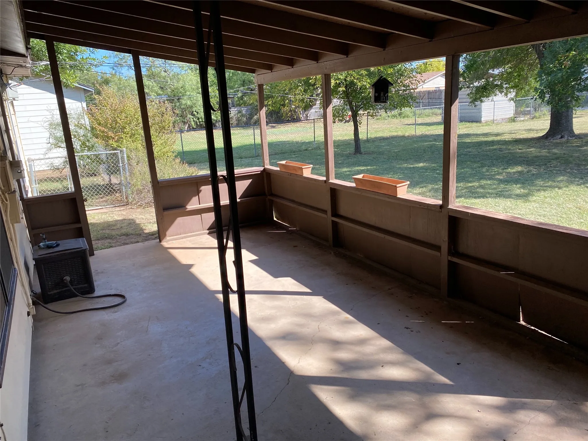 Single Family Residence For Sale in Taylor County , 2371 Moore Street, Abilene, Texas 79605, 3 Bedrooms, 1 Bathroom, 1 Garage spaces, 965 Sqft, built in 1958, Price $200,000, mls#21327743, Real Estate Agent in Abilene, Homes For Sale in Taylor county, Homes For Sale in Abilene, Realtor in Abilene Texas, Real Estate Brokerage Independent Realty Texas, Luminita Cordes Realtor