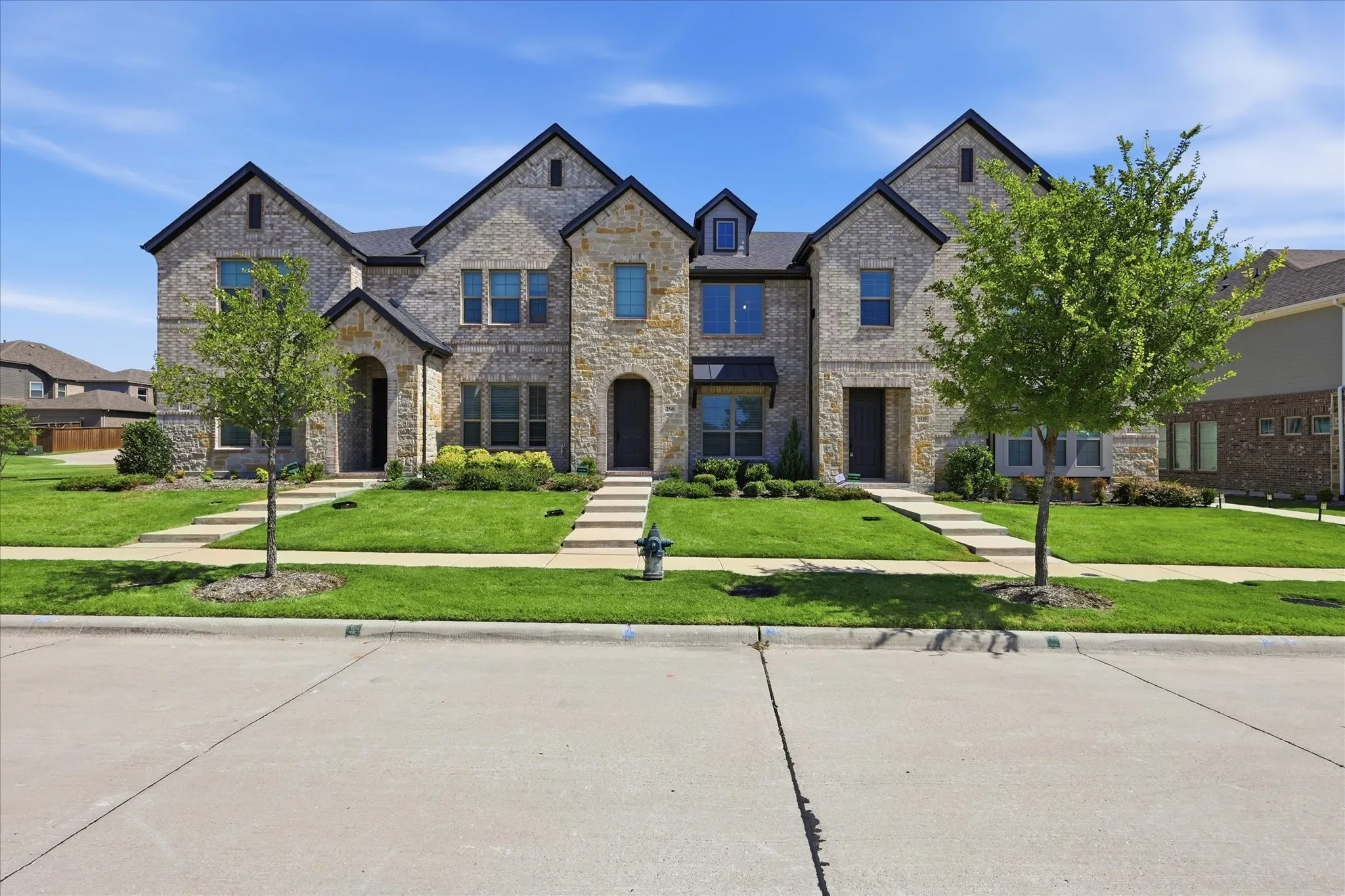 Townhouse For Sale in Dallas County , 2537 Buttonbush Lane, Garland, Texas 75042, 2 Bedroom, 3 Bathroom, 2 Garage spaces, 1,565 Sqft, built in 2023, Price $335,000, mls#21325068, Real Estate Agent in Garland, Homes For Sale in Dallas county, Homes For Sale in Garland, Realtor in Garland Texas, Real Estate Brokerage Independent Realty Texas, Luminita Cordes Realtor