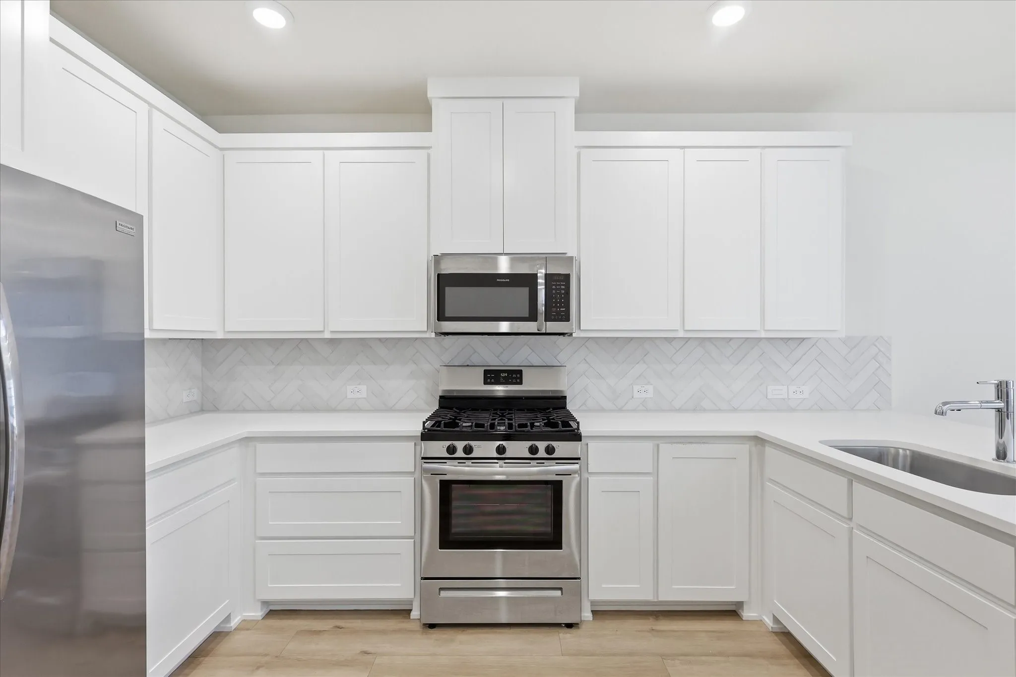 Townhouse For Sale in Dallas County , 2537 Buttonbush Lane, Garland, Texas 75042, 2 Bedroom, 3 Bathroom, 2 Garage spaces, 1,565 Sqft, built in 2023, Price $335,000, mls#21325068, Real Estate Agent in Garland, Homes For Sale in Dallas county, Homes For Sale in Garland, Realtor in Garland Texas, Real Estate Brokerage Independent Realty Texas, Luminita Cordes Realtor