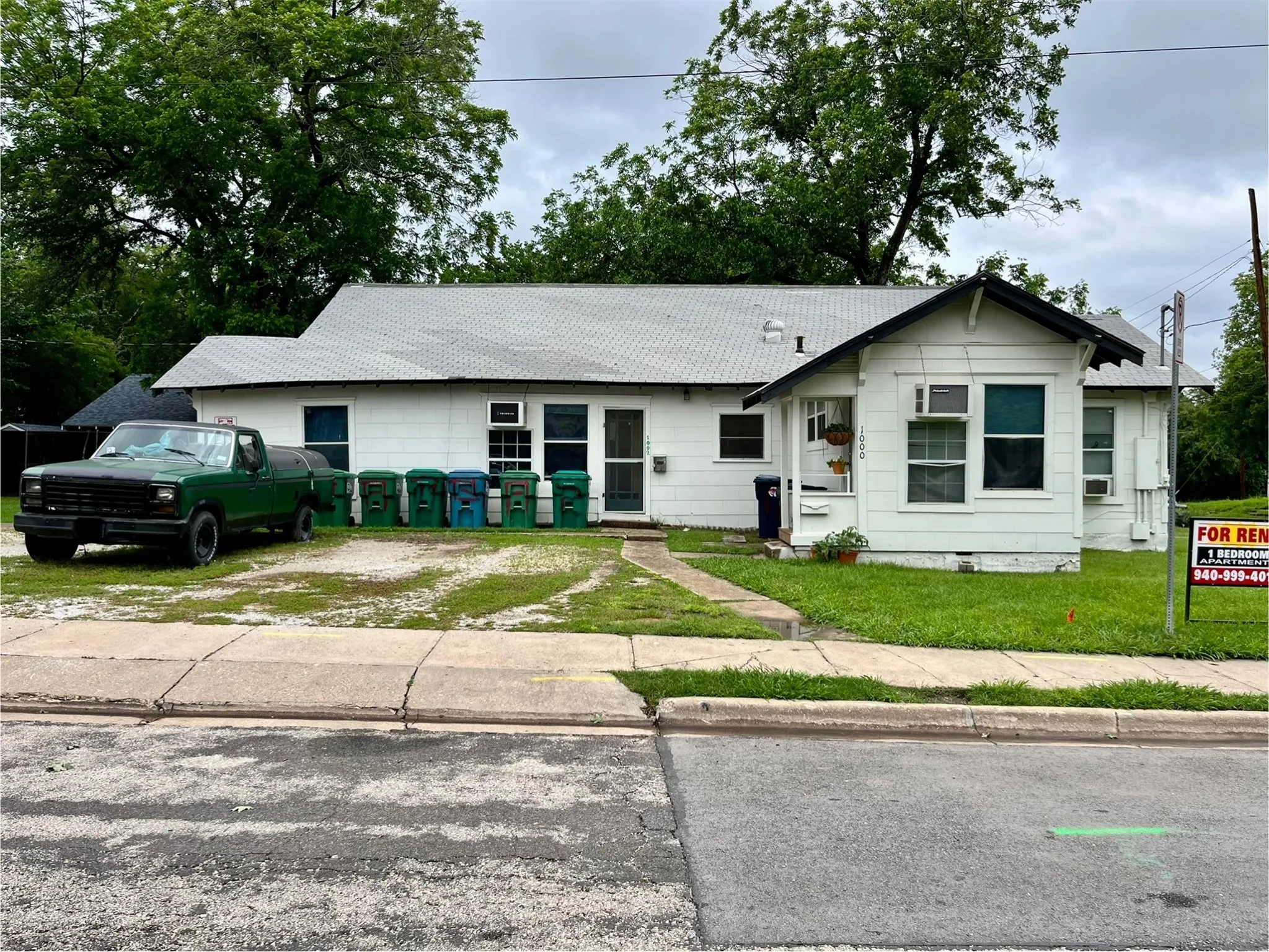 Enjoy the convenience of plenty of off-street parking and a great side yard, all situated in a fantastic Denton neighborhood close to everything you need.