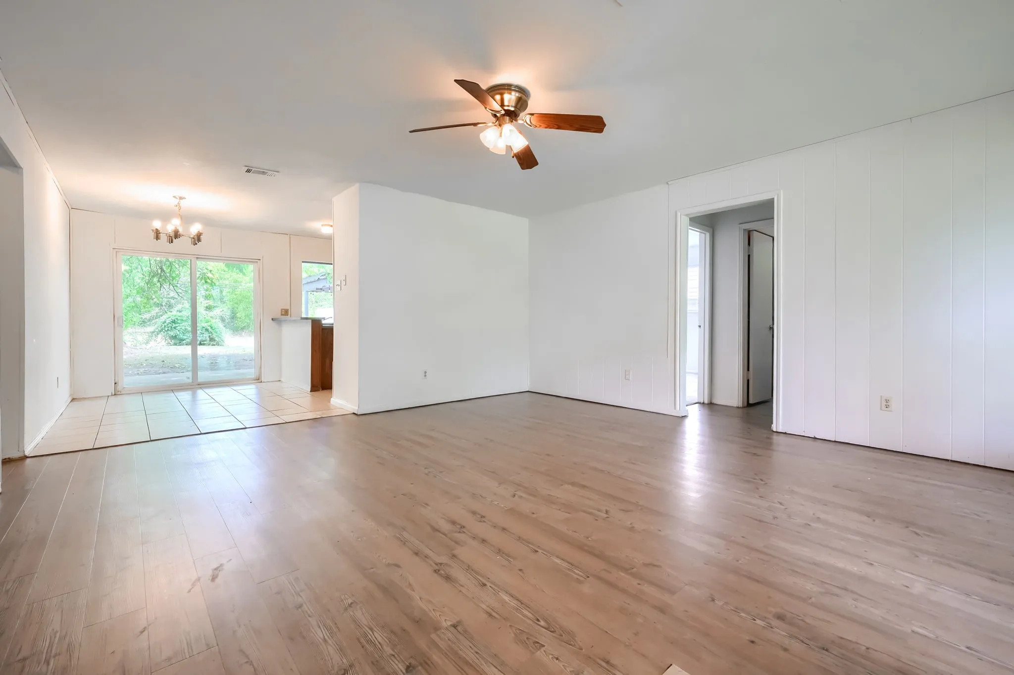 Single Family Residence For Rent in Dallas County , 9661 Limestone Drive, Dallas, Texas 75217, 4 Bedroom, 2 Bathroom, Garage spaces, 1,341 Sqft, built in 1972, mls#21307391, Real Estate Agent in Dallas, Homes For Rent in Dallas county, Homes For Rent in Dallas, Realtor in Dallas Texas, Real Estate Brokerage Independent Realty Texas, Luminita Cordes Realtor
