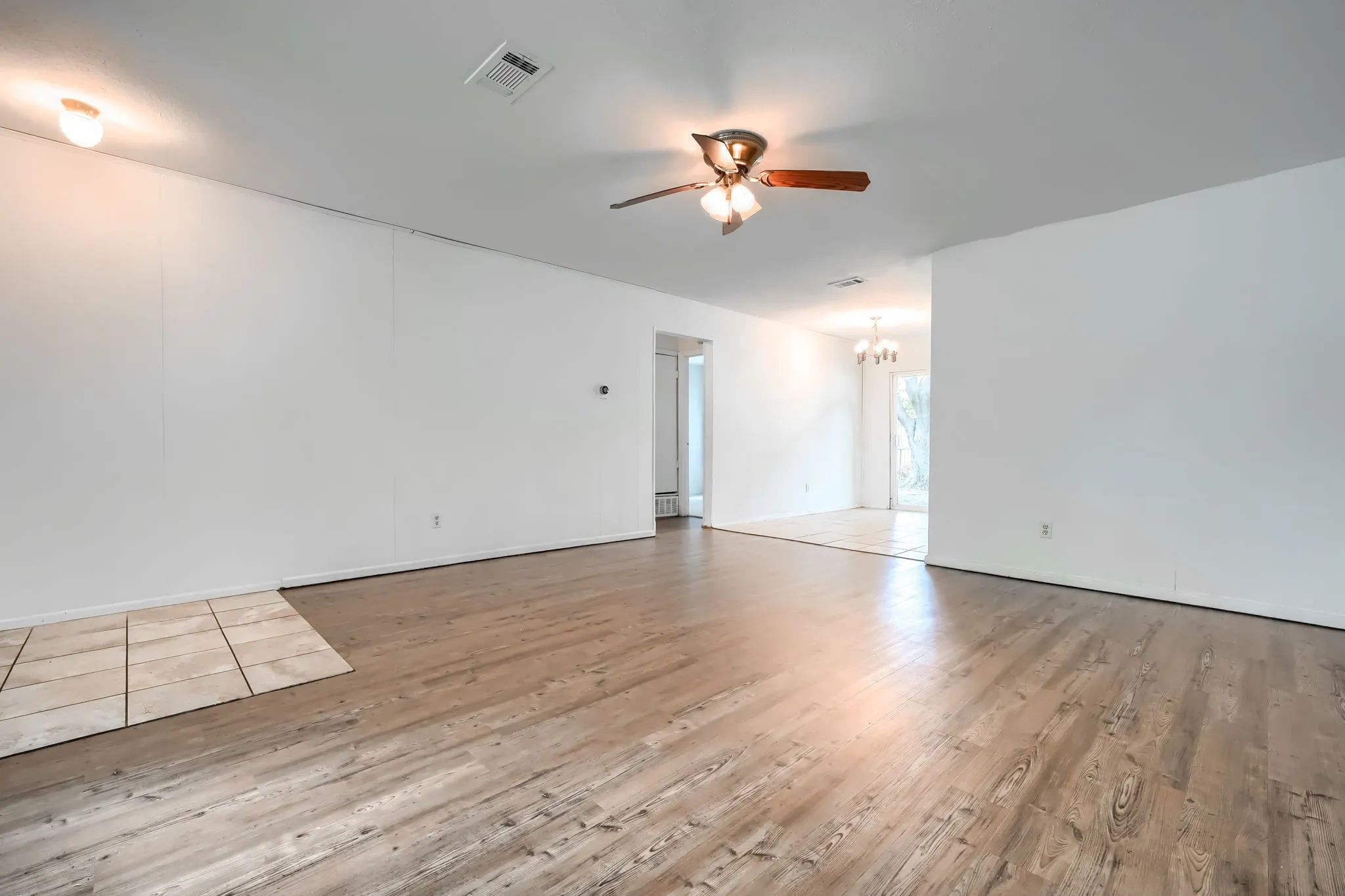 Single Family Residence For Rent in Dallas County , 9661 Limestone Drive, Dallas, Texas 75217, 4 Bedroom, 2 Bathroom, Garage spaces, 1,341 Sqft, built in 1972, mls#21307391, Real Estate Agent in Dallas, Homes For Rent in Dallas county, Homes For Rent in Dallas, Realtor in Dallas Texas, Real Estate Brokerage Independent Realty Texas, Luminita Cordes Realtor
