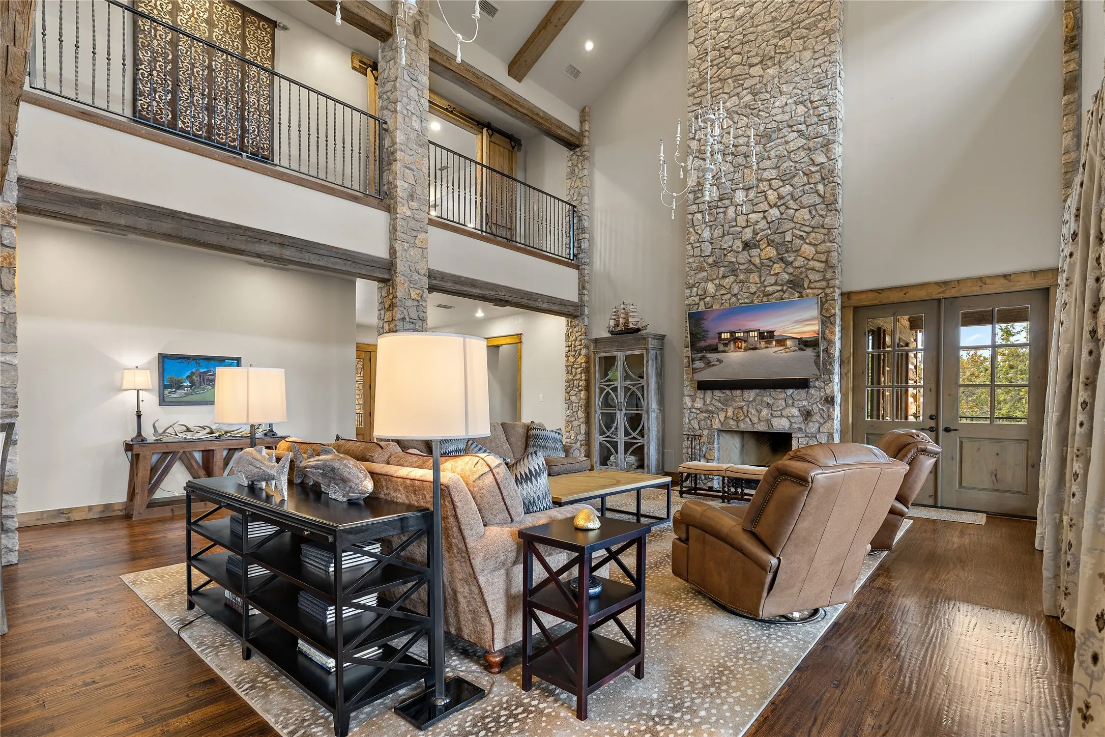 Single Family Residence For Sale in Palo Pinto County , 1064 Hidden Creek Drive, Graford, Texas 76449, 5 Bedroom, 8 Bathroom, 2 Garage spaces, 5,996 Sqft, built in 2015, mls#21326976, Real Estate Agent in Graford, Homes For Sale in Palo Pinto county, Homes For Sale in Graford, Realtor in Graford Texas, Real Estate Brokerage Independent Realty Texas, Luminita Cordes Realtor