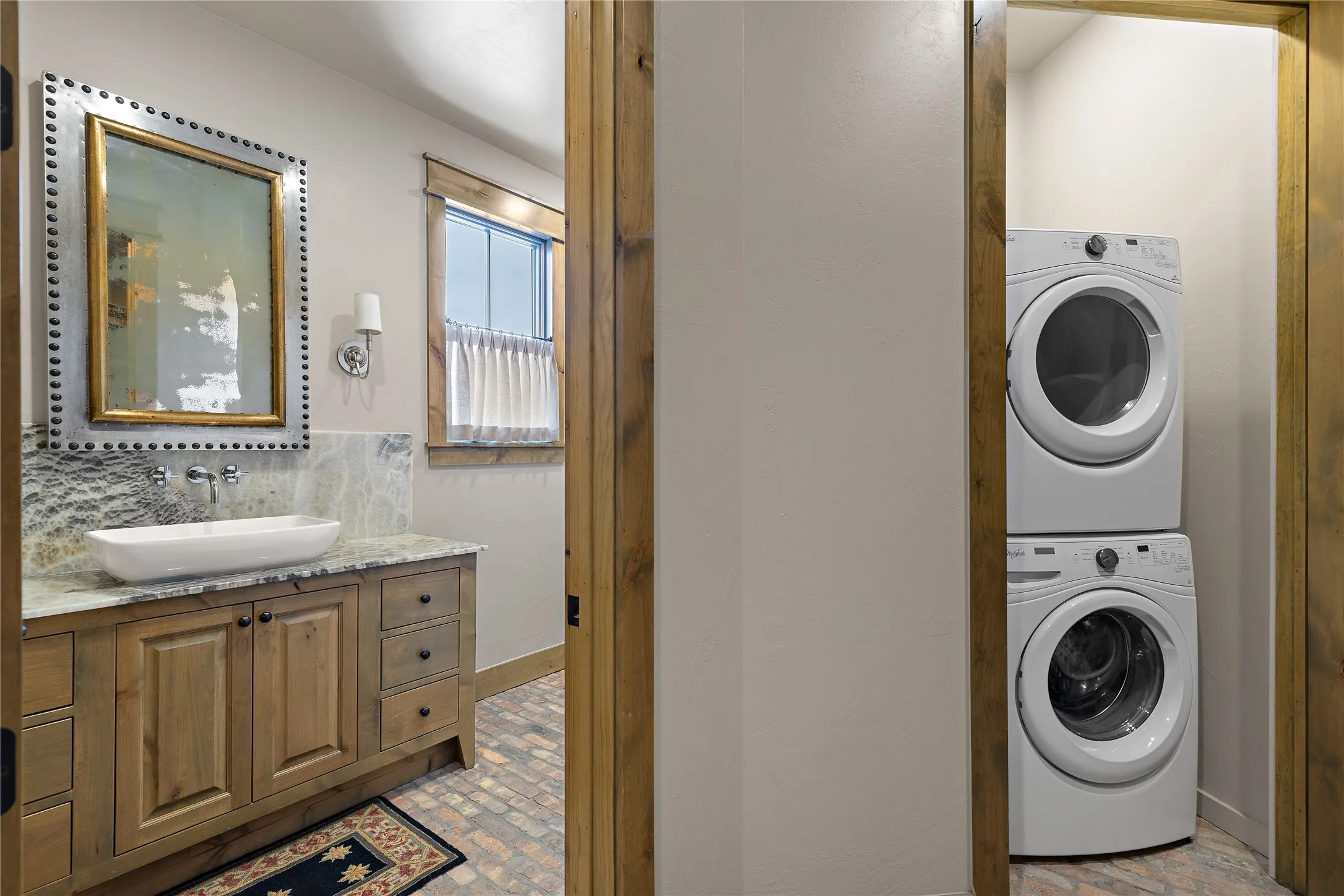 2 laundry rooms on 2 floors