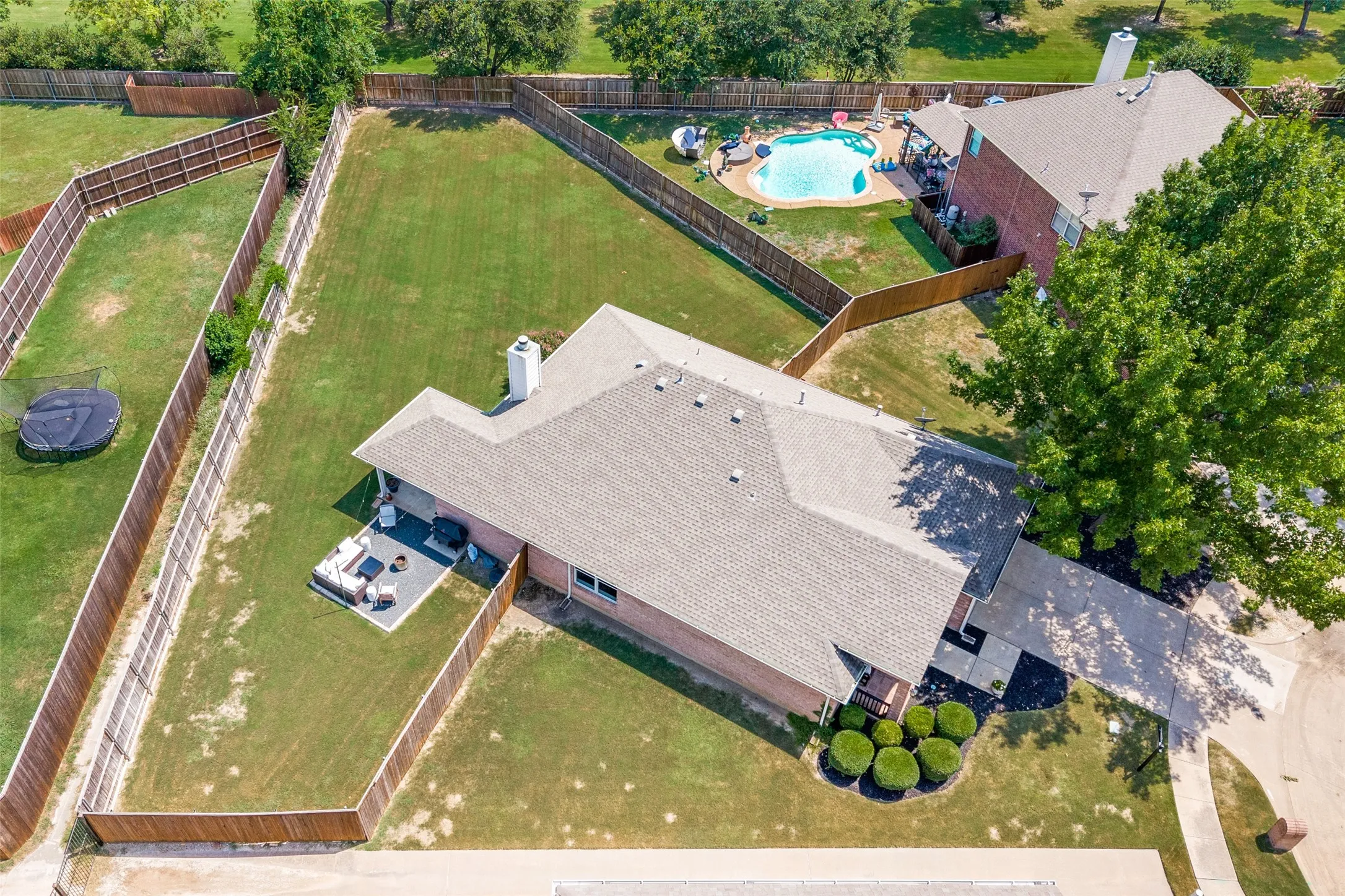 Single Family Residence For Sale in Collin County , 200 Ferndale Drive, Mc Kinney, Texas 75071, 3 Bedroom, 2 Bathroom, 2 Garage spaces, 1,801 Sqft, built in 2004, mls#21326547, Real Estate Agent in Mc Kinney, Homes For Sale in Collin county, Homes For Sale in Mc Kinney, Realtor in Mc Kinney Texas, Real Estate Brokerage Independent Realty Texas, Luminita Cordes Realtor