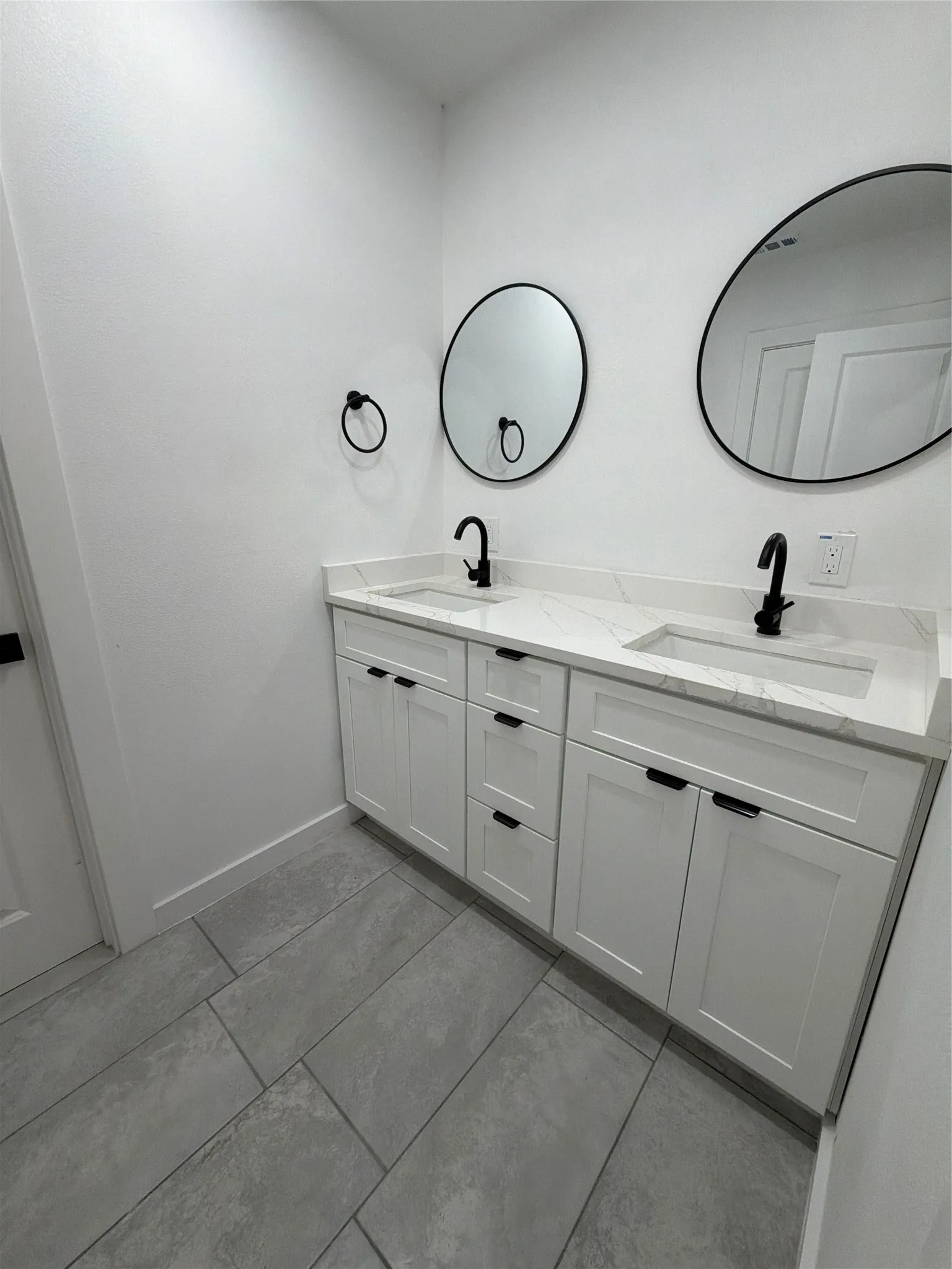 Single Family Residence For Sale in Dallas County , 2218 Kathleen Avenue, Dallas, Texas 75216, 3 Bedroom, 2 Bathroom, Garage spaces, 1,478 Sqft, built in 1949, mls#21327763, Real Estate Agent in Dallas, Homes For Sale in Dallas county, Homes For Sale in Dallas, Realtor in Dallas Texas, Real Estate Brokerage Independent Realty Texas, Luminita Cordes Realtor