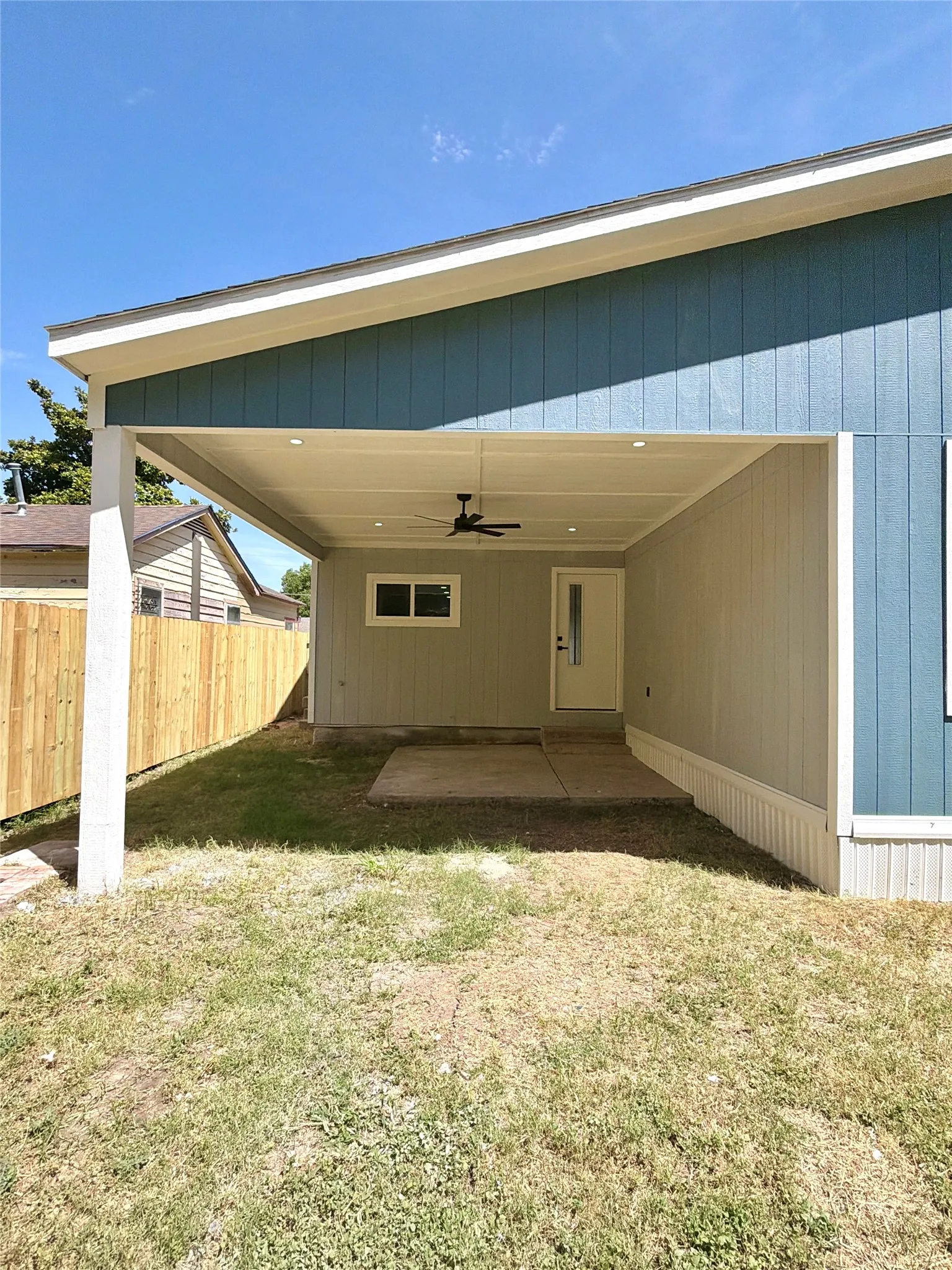 Single Family Residence For Sale in Dallas County , 2218 Kathleen Avenue, Dallas, Texas 75216, 3 Bedroom, 2 Bathroom, Garage spaces, 1,478 Sqft, built in 1949, mls#21327763, Real Estate Agent in Dallas, Homes For Sale in Dallas county, Homes For Sale in Dallas, Realtor in Dallas Texas, Real Estate Brokerage Independent Realty Texas, Luminita Cordes Realtor