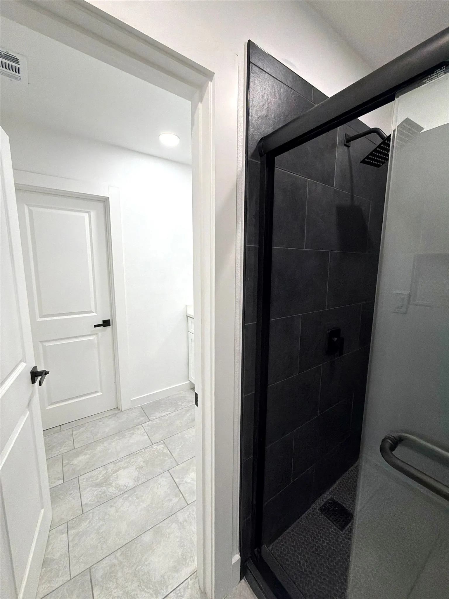 Single Family Residence For Sale in Dallas County , 2218 Kathleen Avenue, Dallas, Texas 75216, 3 Bedroom, 2 Bathroom, Garage spaces, 1,478 Sqft, built in 1949, mls#21327763, Real Estate Agent in Dallas, Homes For Sale in Dallas county, Homes For Sale in Dallas, Realtor in Dallas Texas, Real Estate Brokerage Independent Realty Texas, Luminita Cordes Realtor