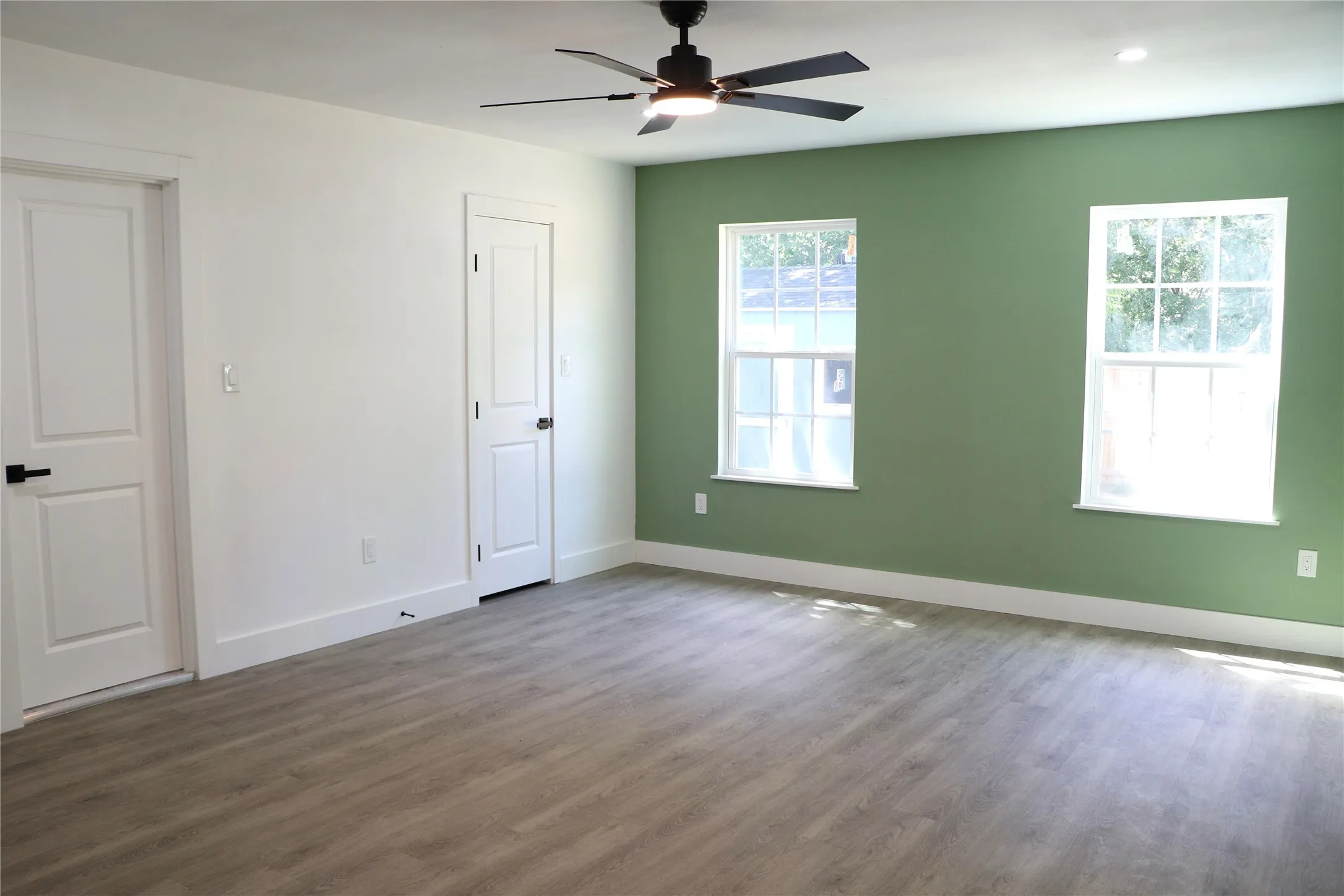 Single Family Residence For Sale in Dallas County , 2218 Kathleen Avenue, Dallas, Texas 75216, 3 Bedroom, 2 Bathroom, Garage spaces, 1,478 Sqft, built in 1949, mls#21327763, Real Estate Agent in Dallas, Homes For Sale in Dallas county, Homes For Sale in Dallas, Realtor in Dallas Texas, Real Estate Brokerage Independent Realty Texas, Luminita Cordes Realtor