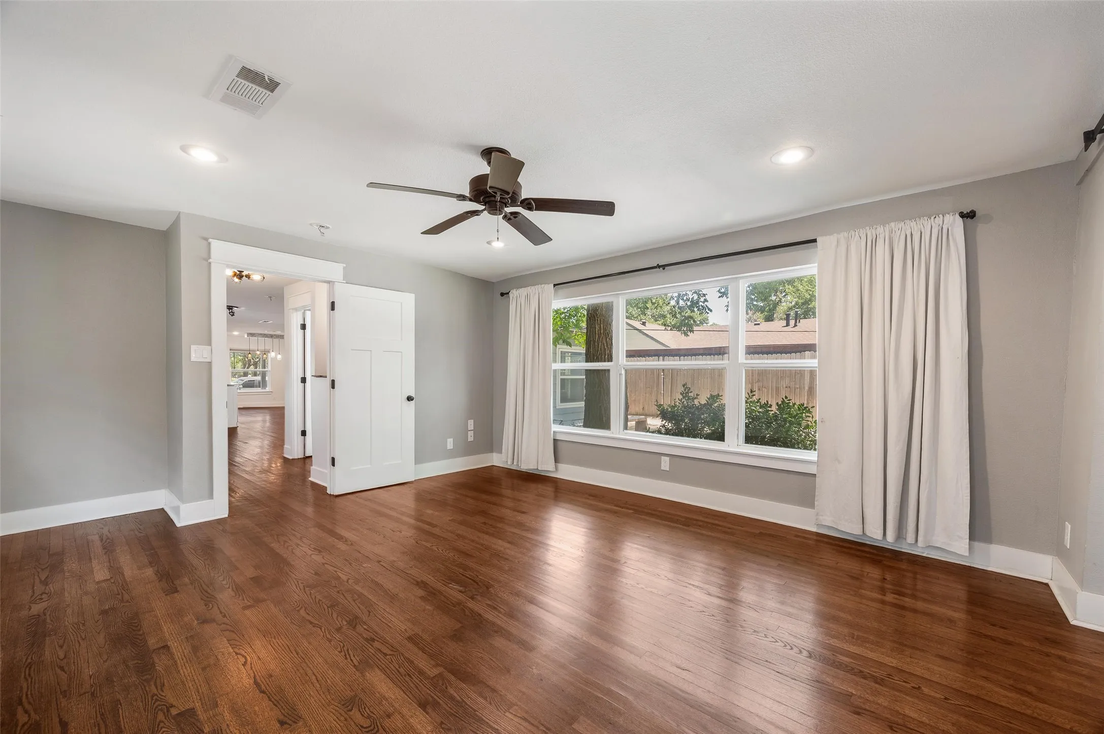 Large beautiful windows in the primary suite